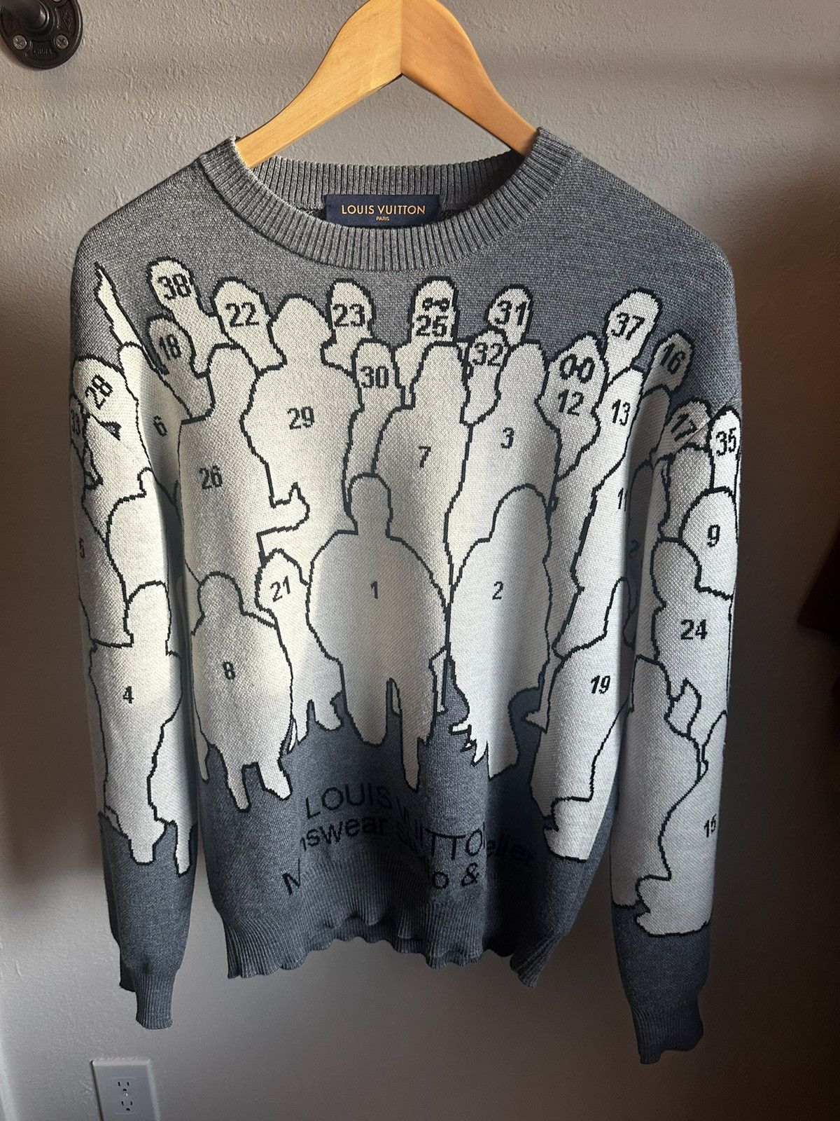 Louis Vuitton Louis Vuitton Studio Sweater Size US S / EU 44-46 / 1 - 1 Thumbnail