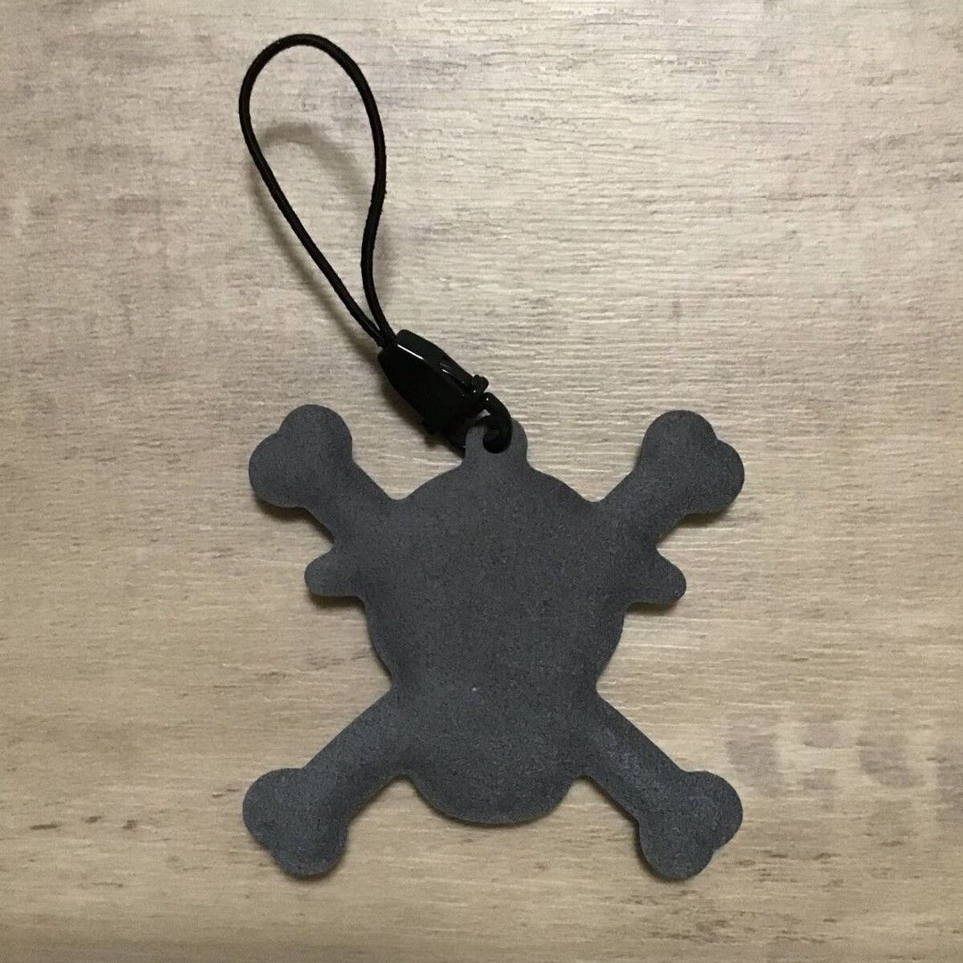 Bape BAPE × One Piece Luffy Pirate Flag Mobile Cleaner Strap Size ONE SIZE - 3 Thumbnail
