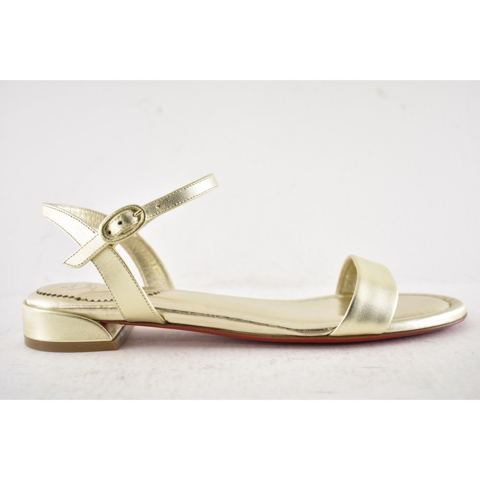 Christian Louboutin Christian Louboutin Sweet Jane Flat Platine Gold 39 Size US 9 / IT 39 - 2 Thumbnail