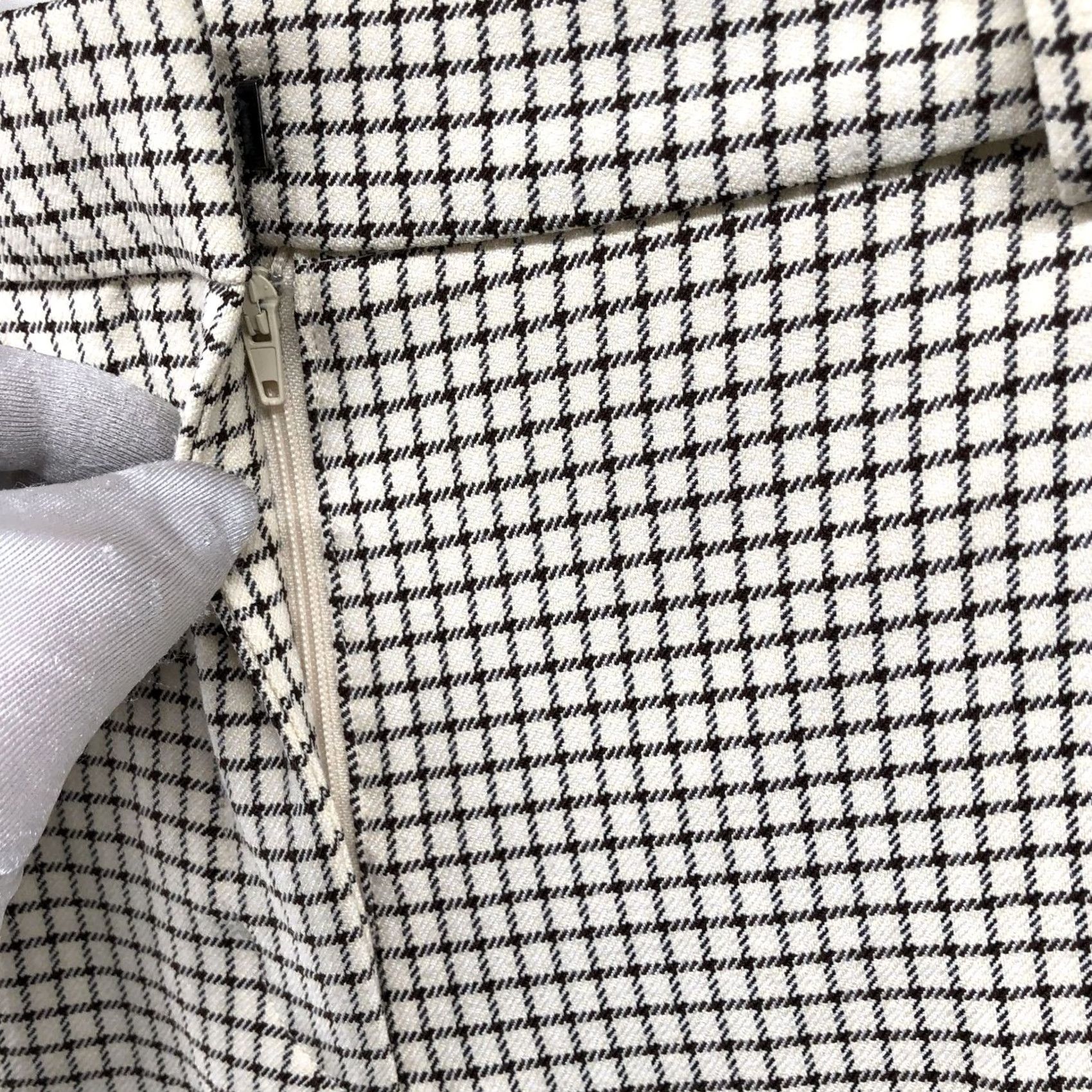 Zara Zara Women's Cropped Wide-Leg Dress Pant M Cream Grid Plaid High Rise Cropped Trouser Dress Pant Office Workwear Size 32" / US 10 / IT 46 - 5 Thumbnail