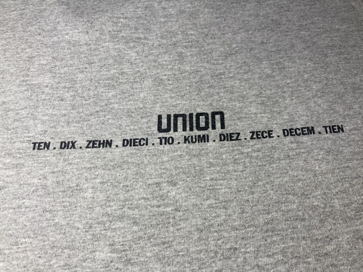 Supreme 1999 Union NYC Futura 10th Anniversary Soldier Army Red 90s Size US L / EU 52-54 / 3 - 7 Thumbnail