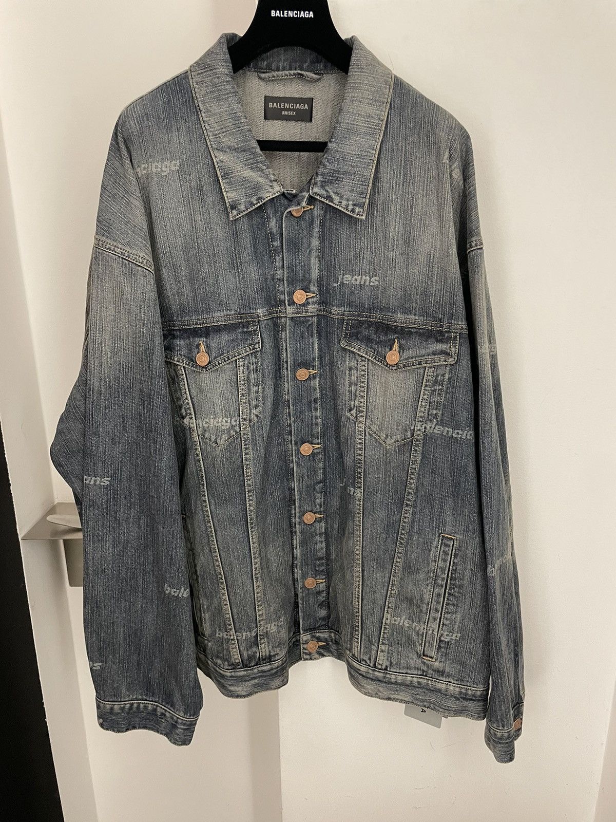 Balenciaga Logo-detailed button-up denim jacket Size US XL / EU 56 / 4 - 1 Thumbnail