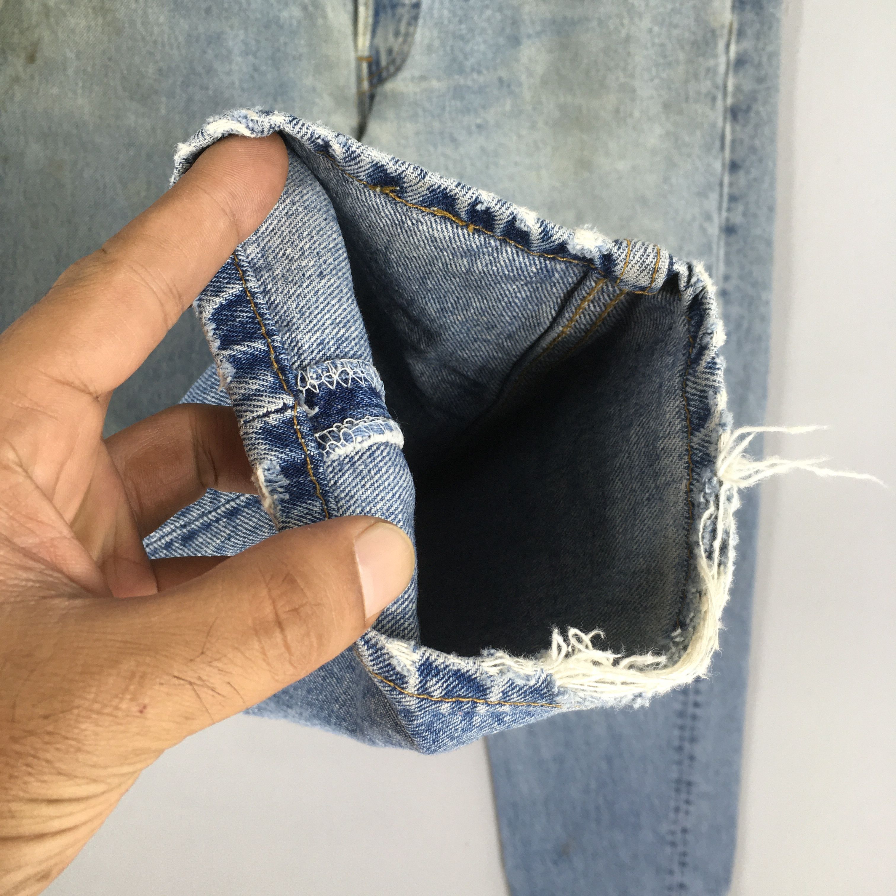 Levi's Size 31x29 Vintage 90s Levi's 501 Faded Dirty Jeans S358 Size US 31 - 4 Thumbnail