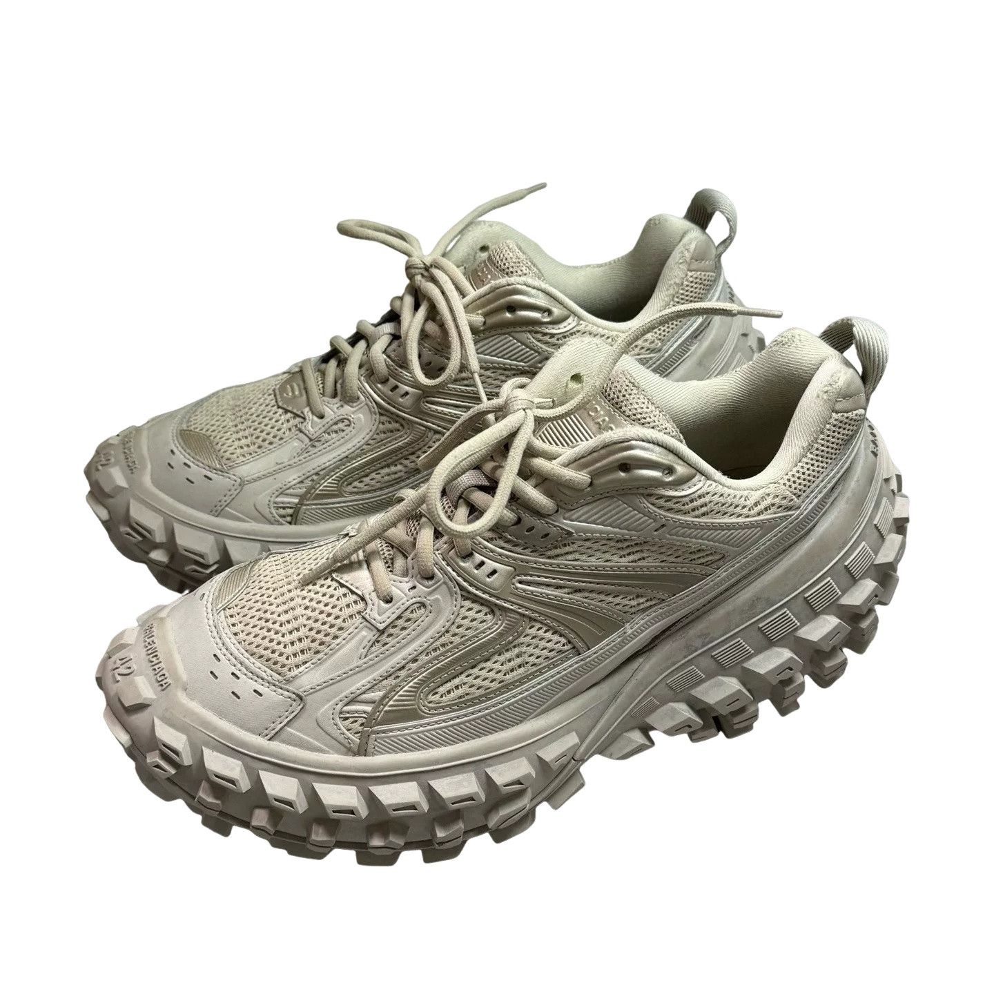 Balenciaga Balenciaga Defender Sneakers Beige Size 9 Size US 9 / EU 42 - 1 Thumbnail