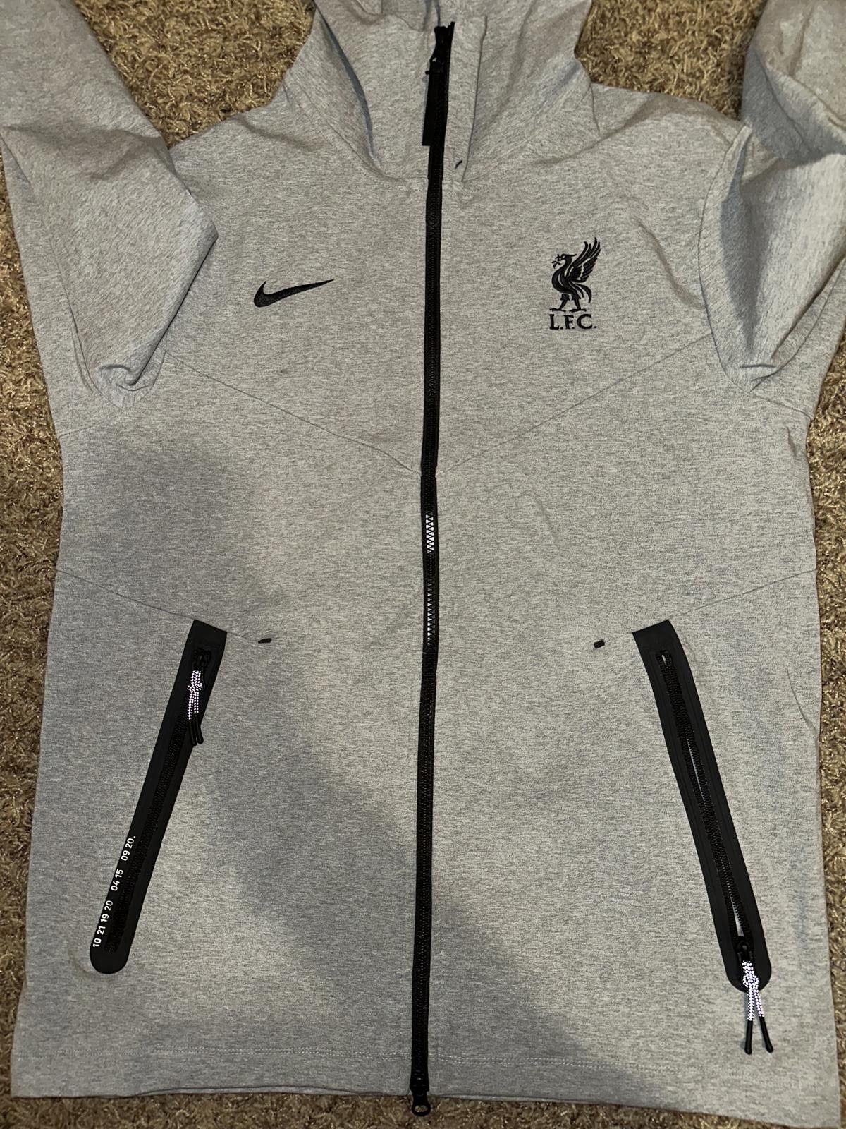 Nike Nike Men’s Liverpool Dri-Fit Tech Pack Hoodie Size US M / EU 48-50 / 2 - 7 Thumbnail