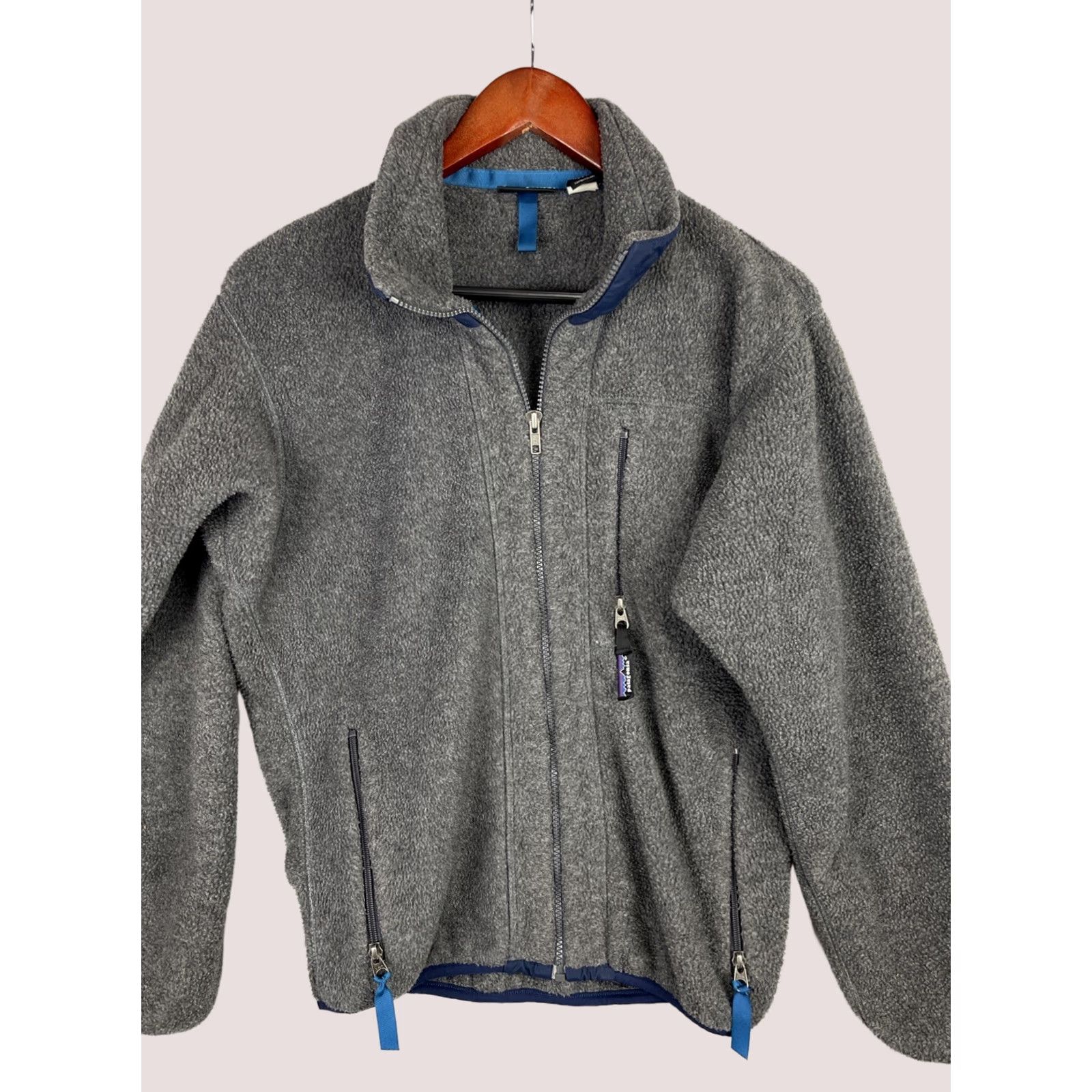 Patagonia VINTAGE Patagonia Jacket Mens Small Gray Full Zip Fleece Deep Pile Made In USA Size US S / EU 44-46 / 1 - 1 Thumbnail
