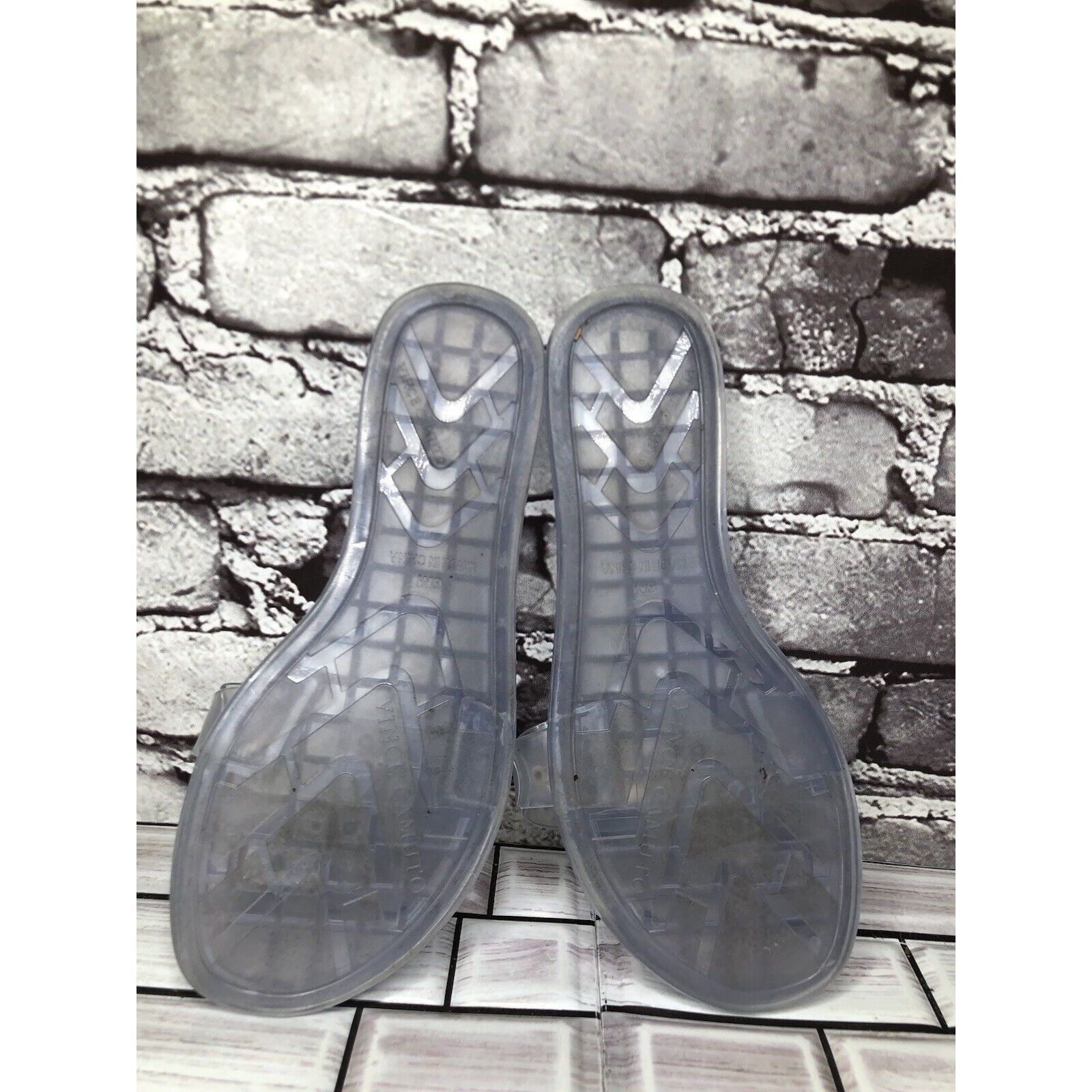 Vince Camuto Vince Camuto Clear Rubber Chain Casual Thong Slides Sandals Size US 6 / IT 36 - 7 Thumbnail