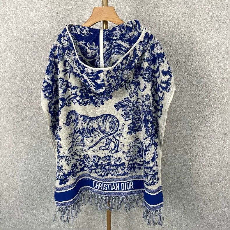 Dior Dior SizeU Blue animal towel cloak shawl Size ONE SIZE - 2 Thumbnail