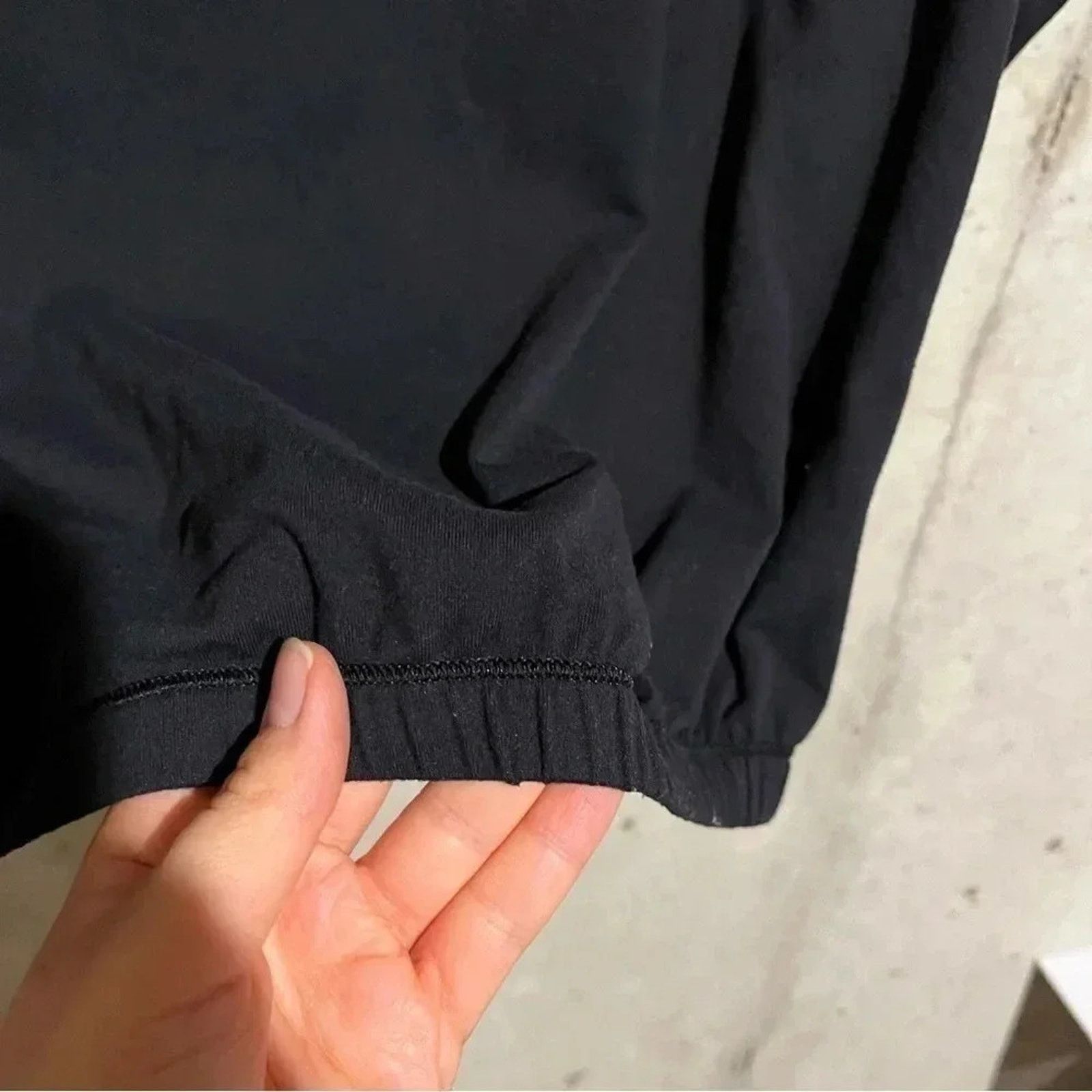 Lululemon Lululemon Healthy Heart Pullover in Black Size 6 Size M / US 6-8 / IT 42-44 - 6 Thumbnail