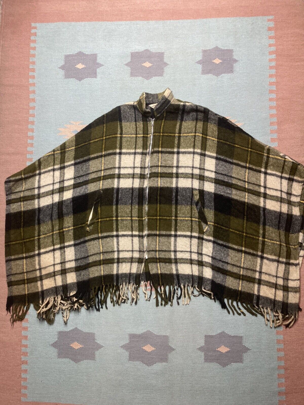Vintage 1950s wool poncho jacket cape coat plaid fringe zip up Size ONE SIZE - 1 Thumbnail
