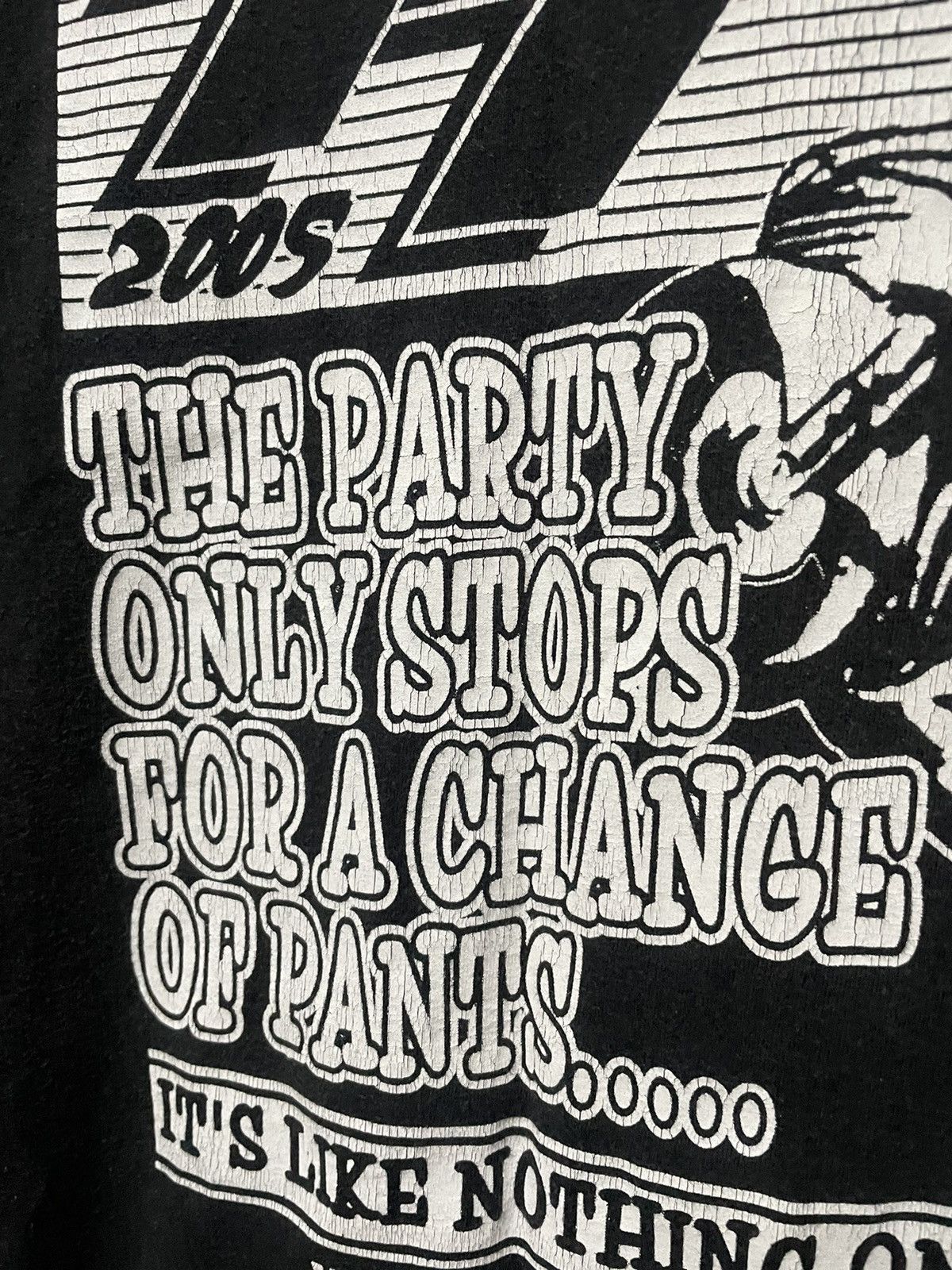 Vintage Bushy’s Beer Isle of Man 2005 Vintage Graphic Promo Tee XL Size US XL / EU 56 / 4 - 7 Thumbnail