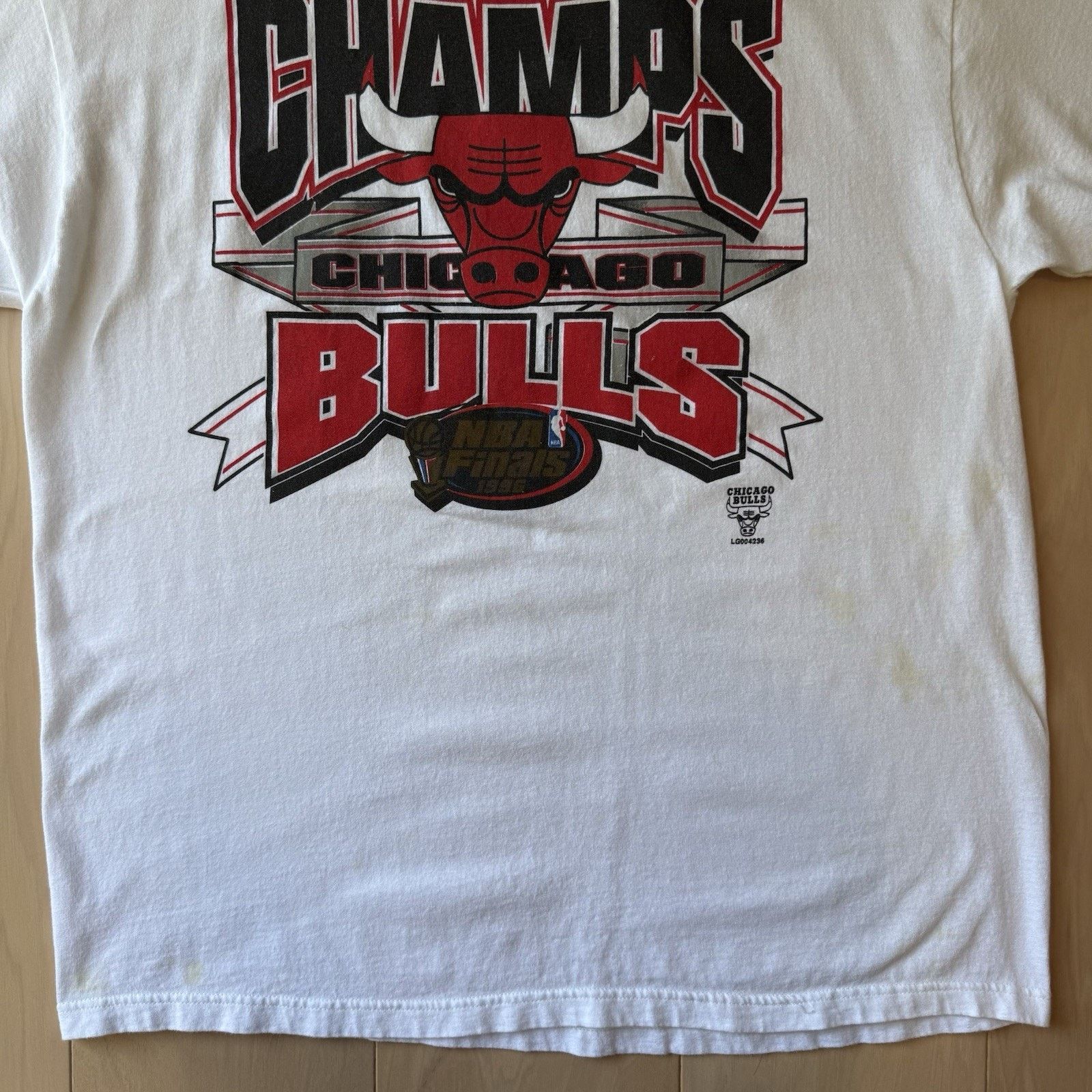 Logo 7 × Vintage Vintage Chicago Bulls Shirt XL White 90s Micheal Jordan NBA Size US XL / EU 56 / 4 - 4 Thumbnail