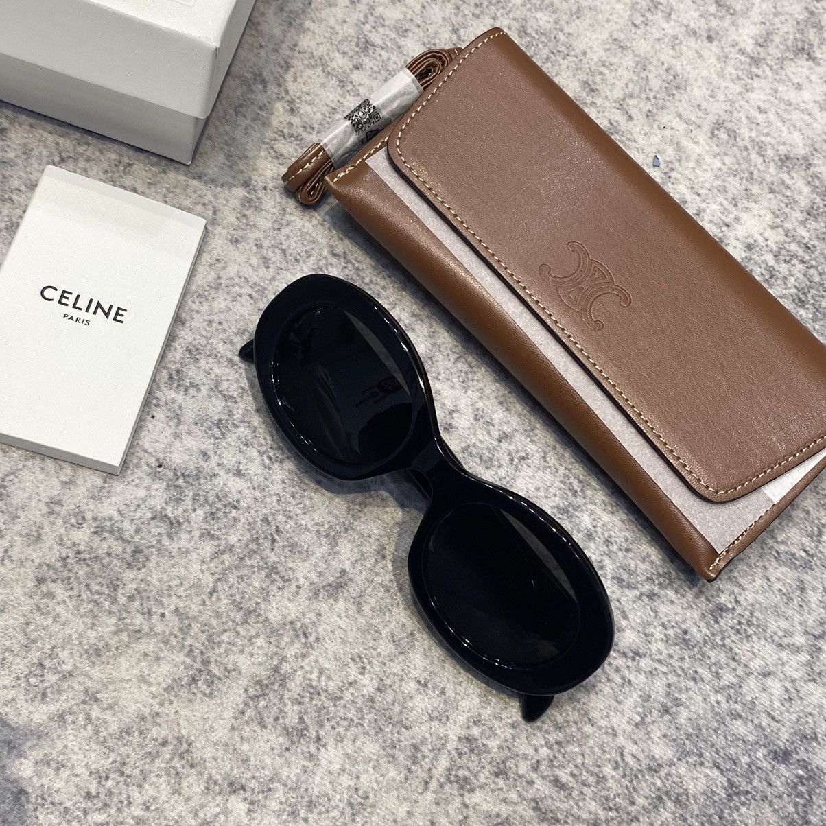 Celine Celine CL40194U 01A Size ONE SIZE - 3 Thumbnail