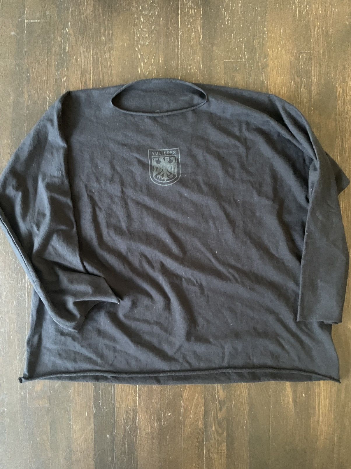 Yeezy YEEZY “VULTURES” Long Sleeve T-Shirt Size US L / EU 52-54 / 3 - 1 Thumbnail