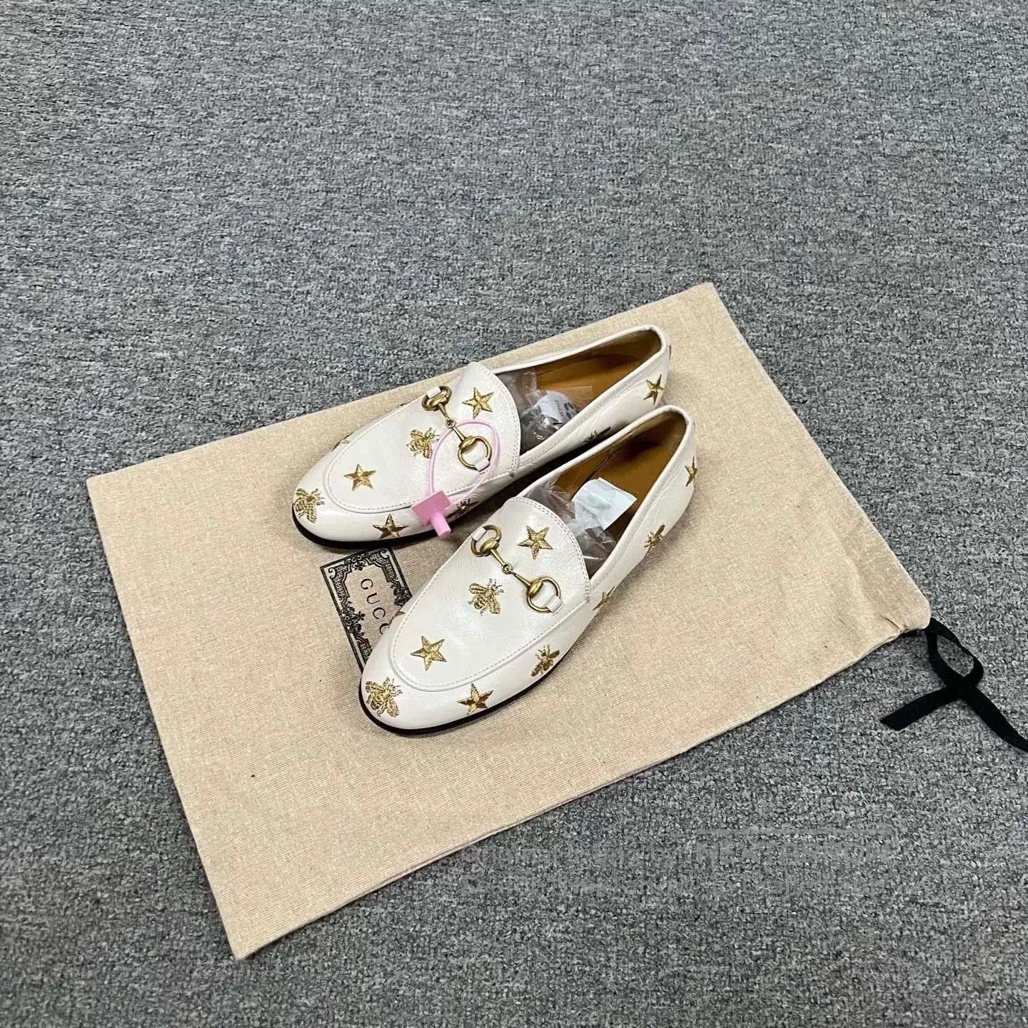 Gucci Gucci White Embroidered Bee Star Loafers. Size US 5.5 / IT 35.5 - 1 Thumbnail