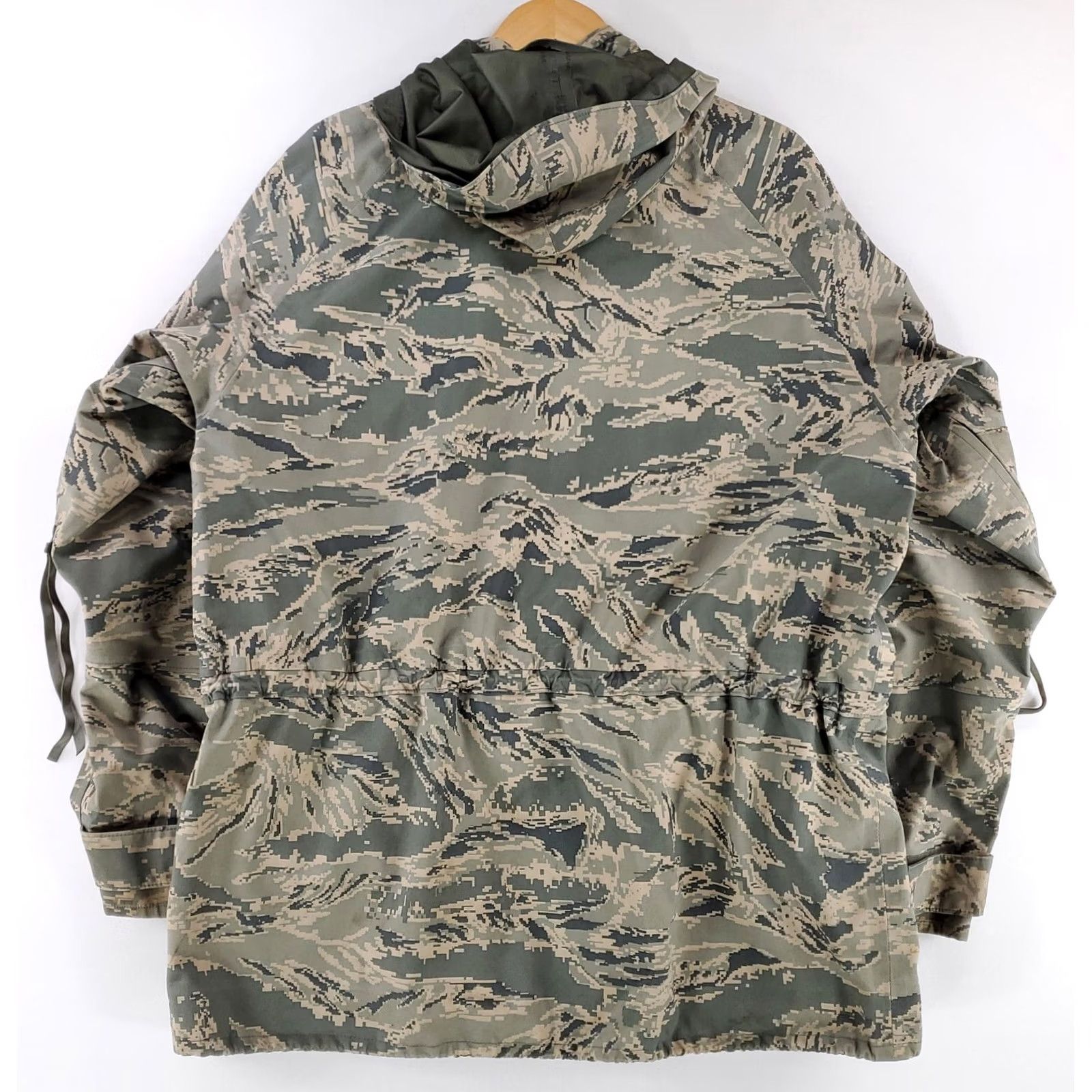 Vintage VINTAGE US Military All Purpose Environmental Parka Jacket Camouflage GTX APECS Mens L Long Size US L / EU 52-54 / 3 - 7 Thumbnail