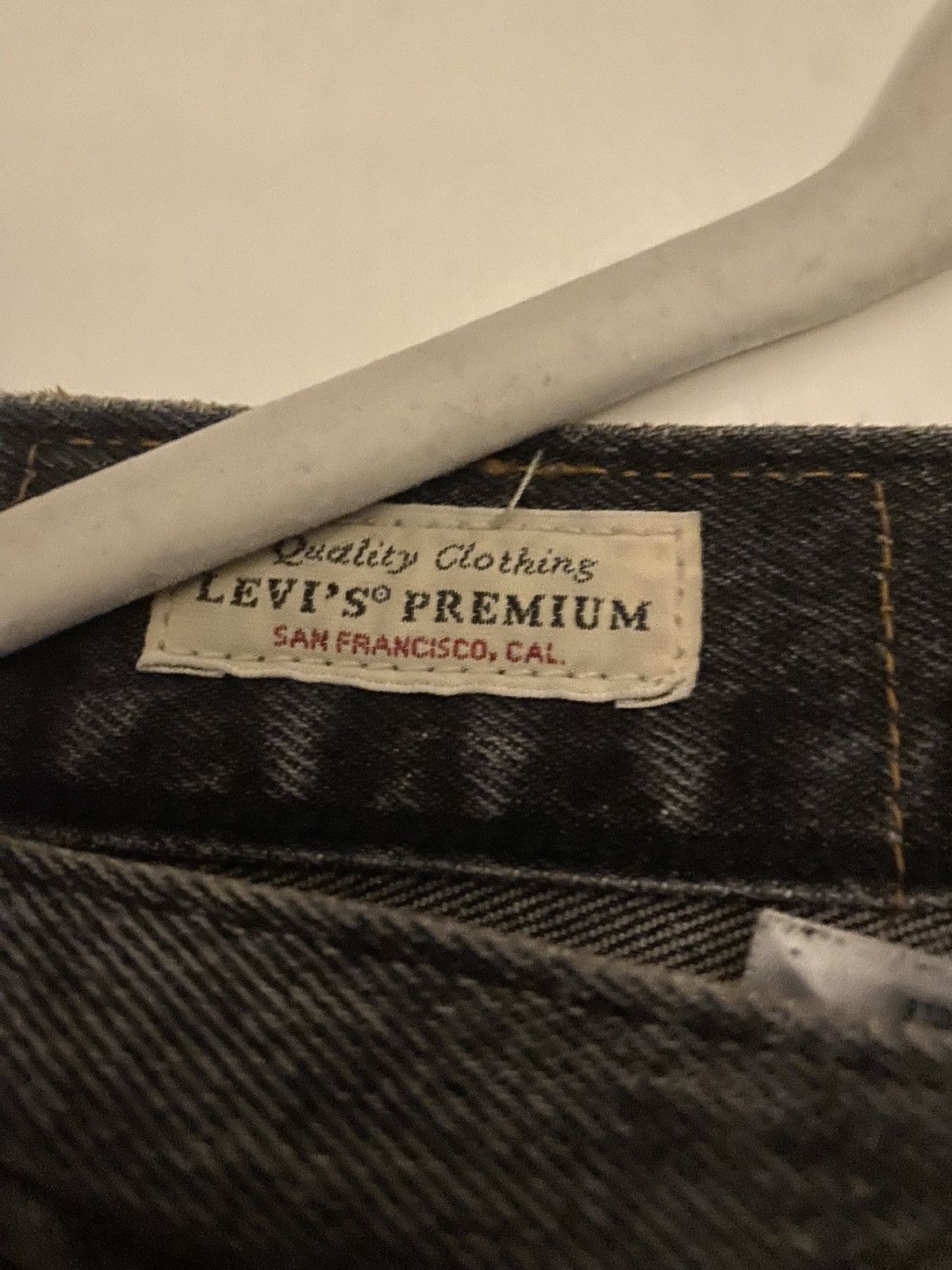 Levi's Levi’s Straight Fit Black Light Washed 501’s Size US 31 - 4 Thumbnail