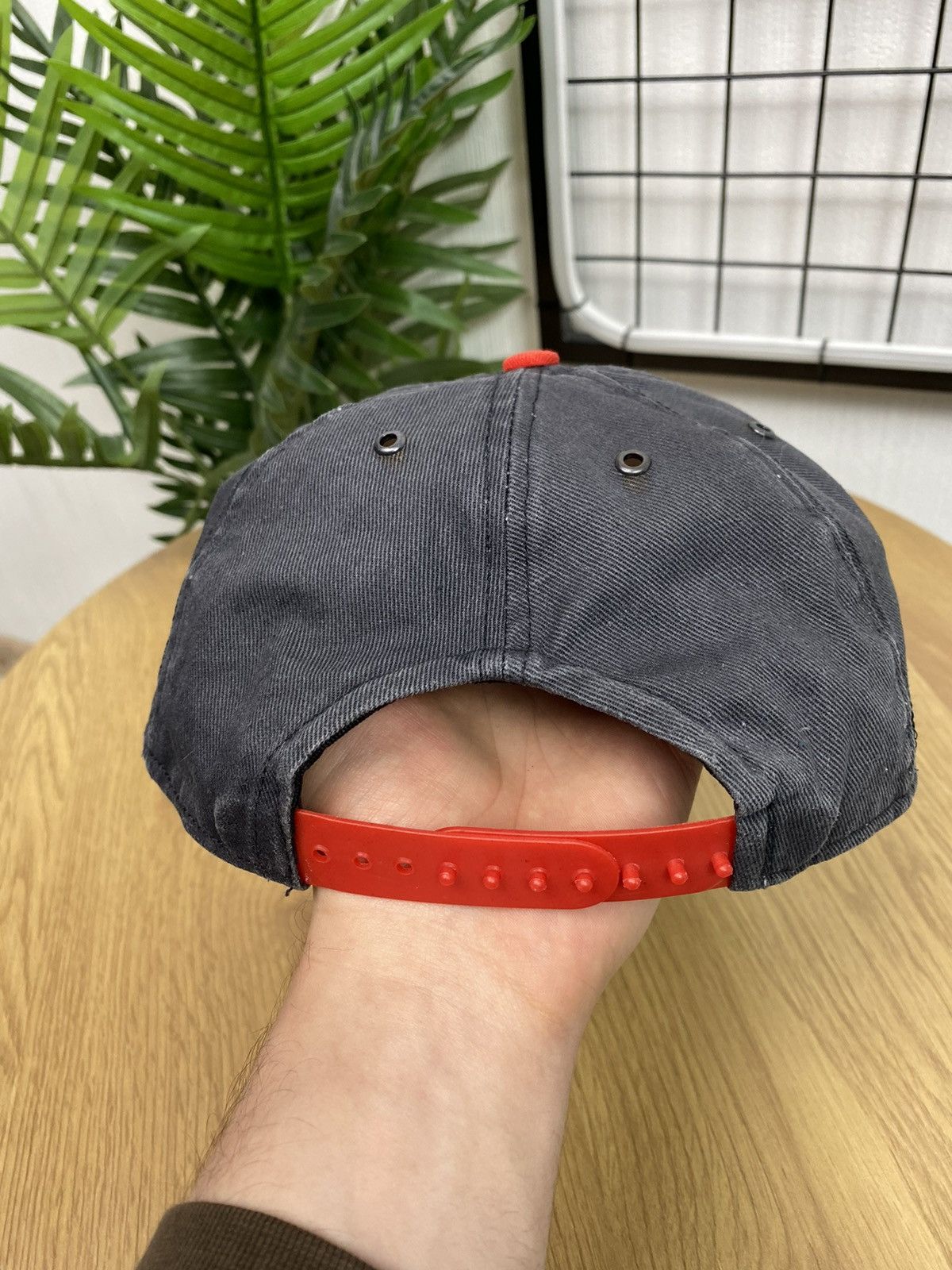 NFL Rare 🔥 Los Angeles Raiders Vintage Hat LA Cap OS Black/Red Size ONE SIZE - 6 Thumbnail
