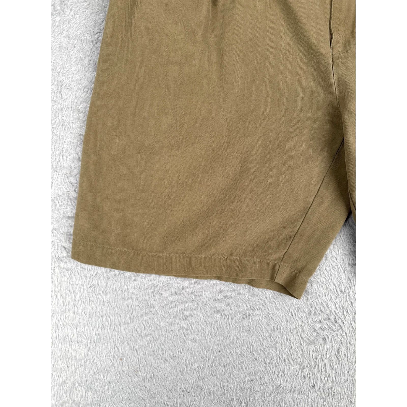 Tommy Bahama Tommy Bahama Shorts Mens 36 Khaki Silk Herringbone Pleated Relax Resort Beach Casual Size US 36 / EU 52 - 3 Thumbnail