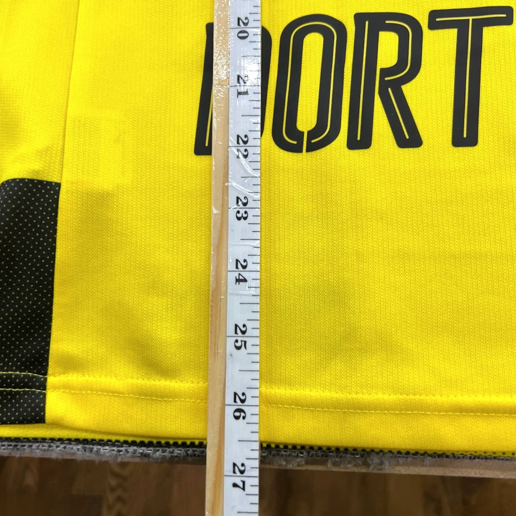 Puma PUMA Borussia Dortmund 2017 2018 Home Jersey T-Shirt Short Sleeve Round Neck XL Mens Multicolor Quick Dry BVB Athletic Football Shirt Size US XL / EU 56 / 4 - 5 Thumbnail