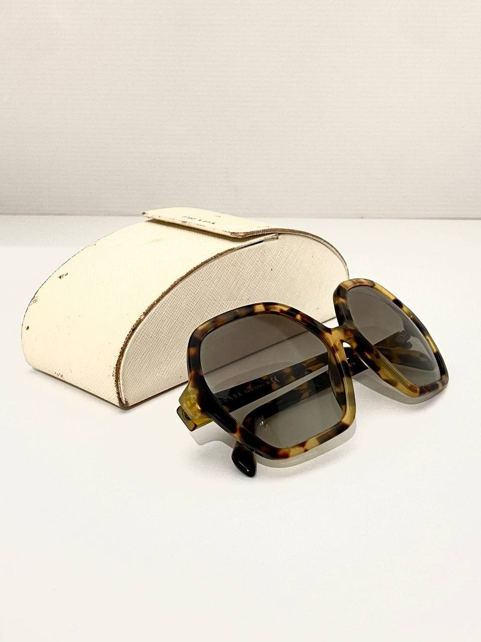 Prada Prada Logo Hexagon Havana Oversize Sunglasses Vintage Y2K Size ONE SIZE - 10 Thumbnail