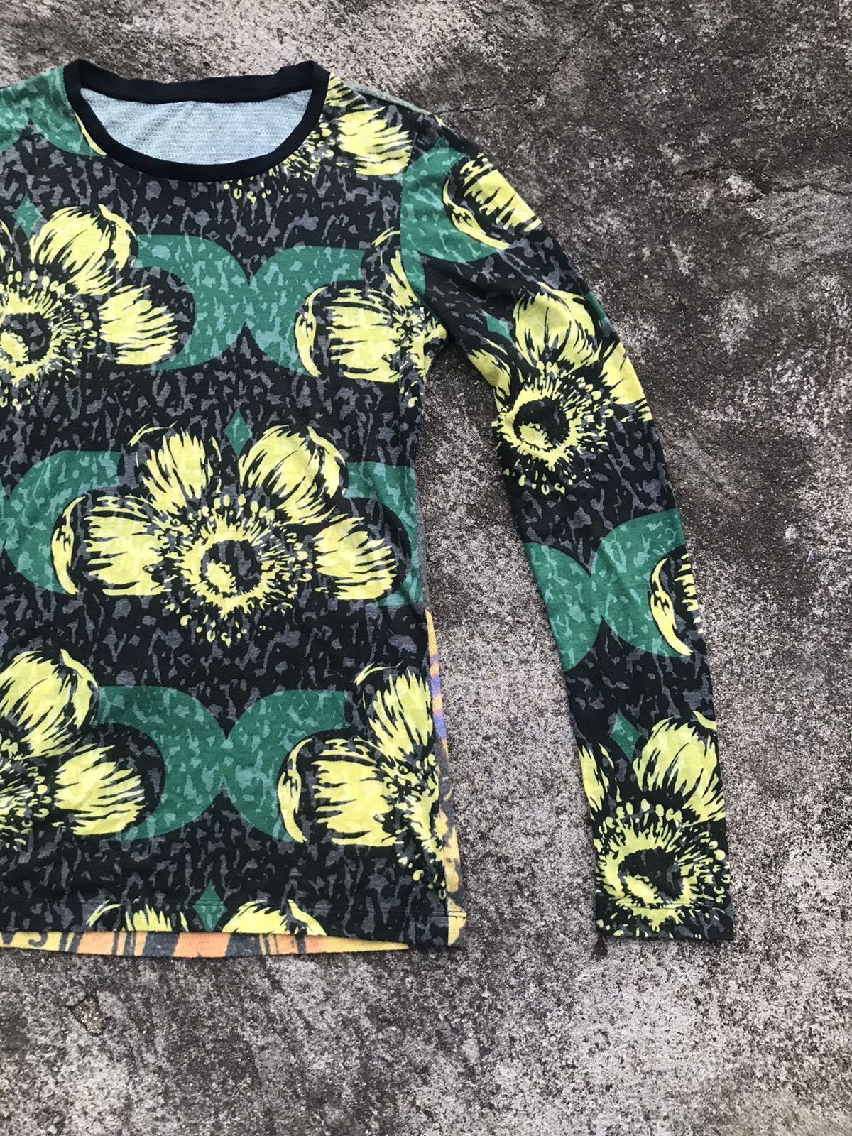 Custo Barcelona Custo Barcelona Design in Spain 65% polyester, 35% cotton Size S / US 4 / IT 40 - 5 Thumbnail
