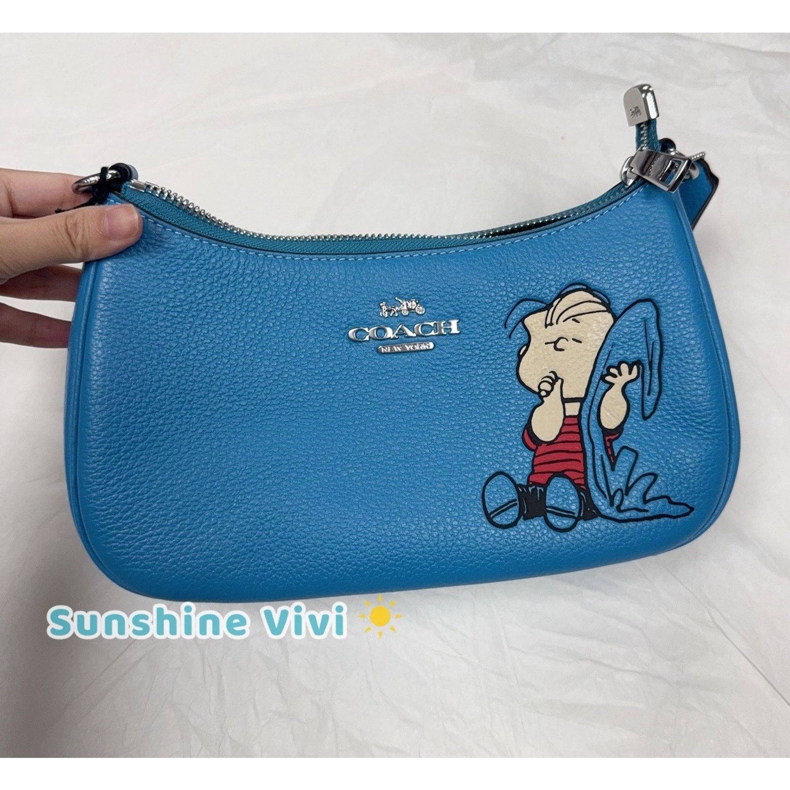 Coach NWT Coach X Peanuts Teri Bag Linus Parrot Blue CBM31 Size ONE SIZE - 2 Thumbnail