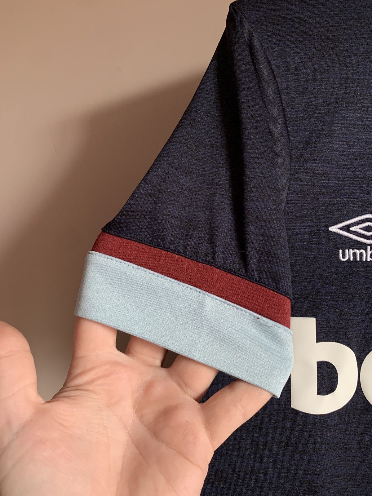 Umbro West Ham United Third Football Shirt Umbro Soccer Jersey S Size US S / EU 44-46 / 1 - 13 Thumbnail