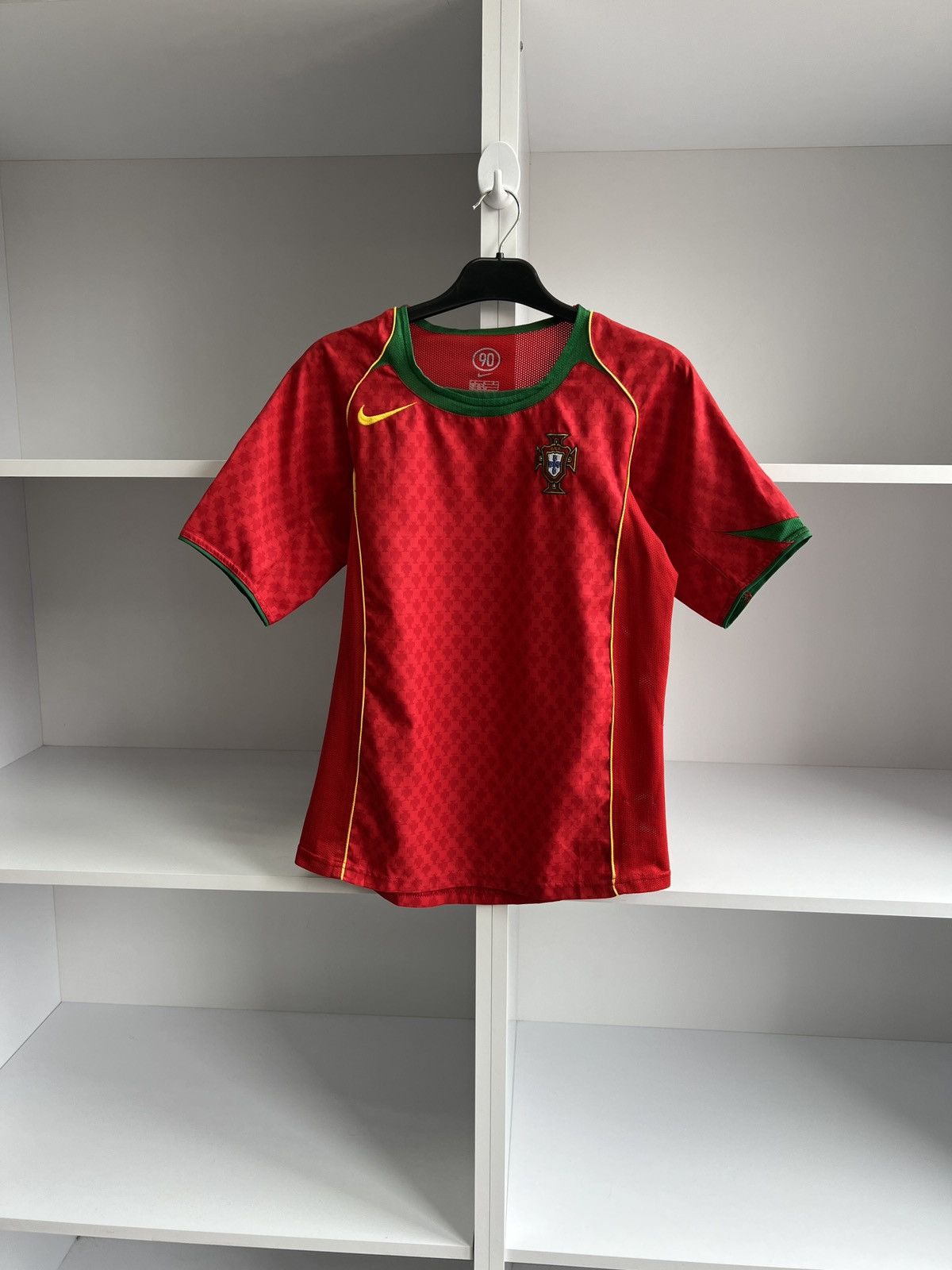 Vintage Vintage Portugal 2004 Home Jersey Size US XS / EU 42 / 0 - 1 Thumbnail