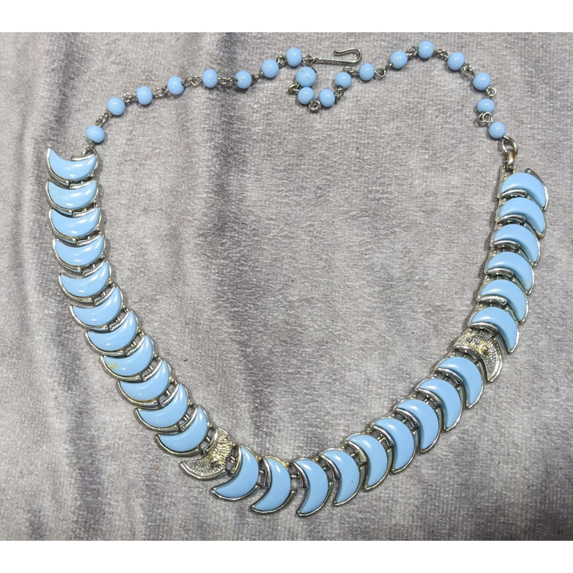 Other Vintage Coro Blue Moon Lucite Crescent Necklace Silver-Tone Size ONE SIZE - 7 Thumbnail