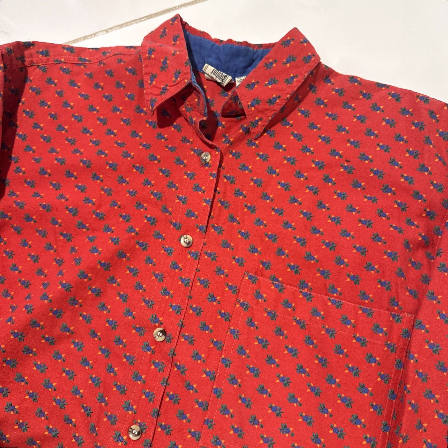 Vintage VINTAGE Sudden Impact Christmas Button-Up Blouse Top S Red 80s Women Shirt Girl? Size S / US 4 / IT 40 - 4 Thumbnail