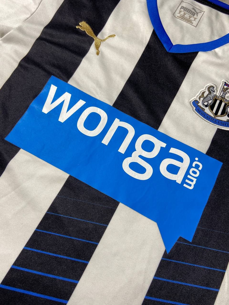 Puma Newcastle United FC 2015 Home Football Shirt Soccer Jersey Size US M / EU 48-50 / 2 - 6 Thumbnail