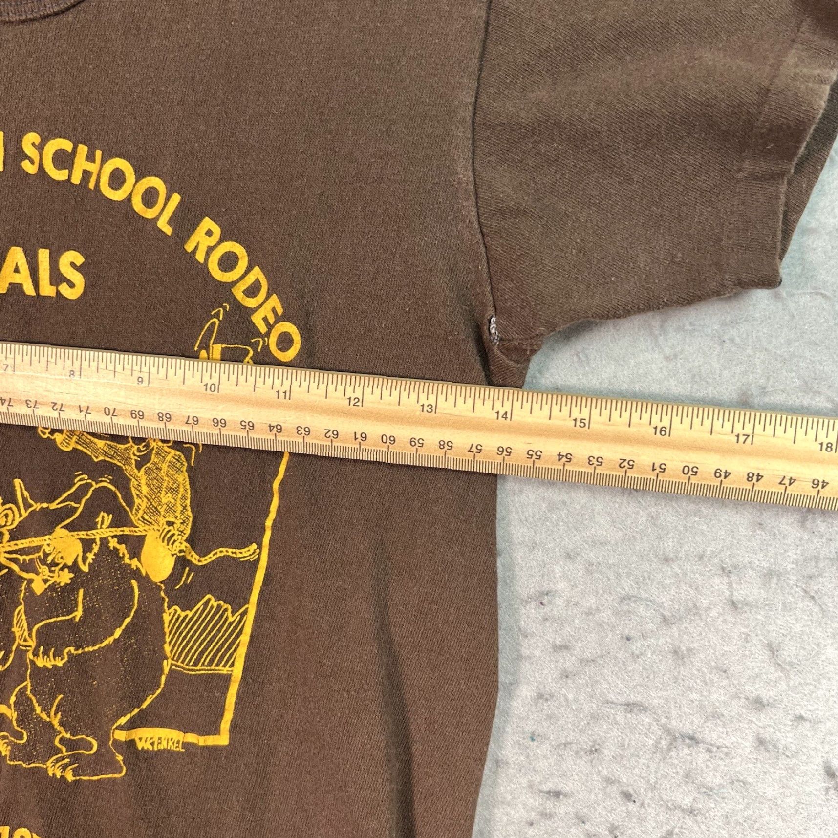Russell Athletic VINTAGE Russell Athletic 70s High School Rodeo Barrel Racer Graphic Tee Adult Large Brown Unisex Size US L / EU 52-54 / 3 - 3 Thumbnail