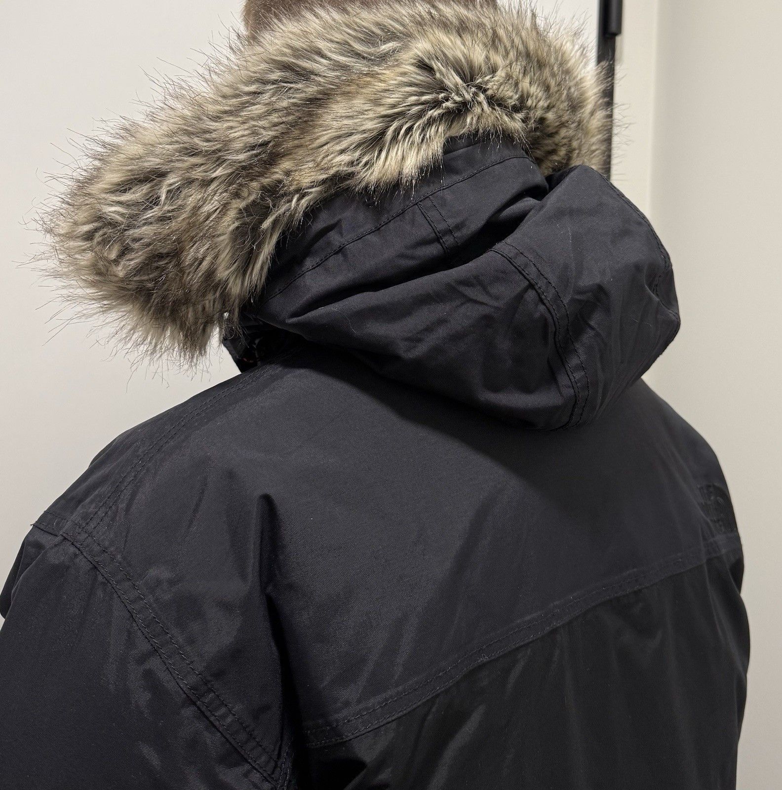 The North Face The North Face Men`s McMurdo Down Hooded Outdoor Jacket Size US XL / EU 56 / 4 - 7 Thumbnail