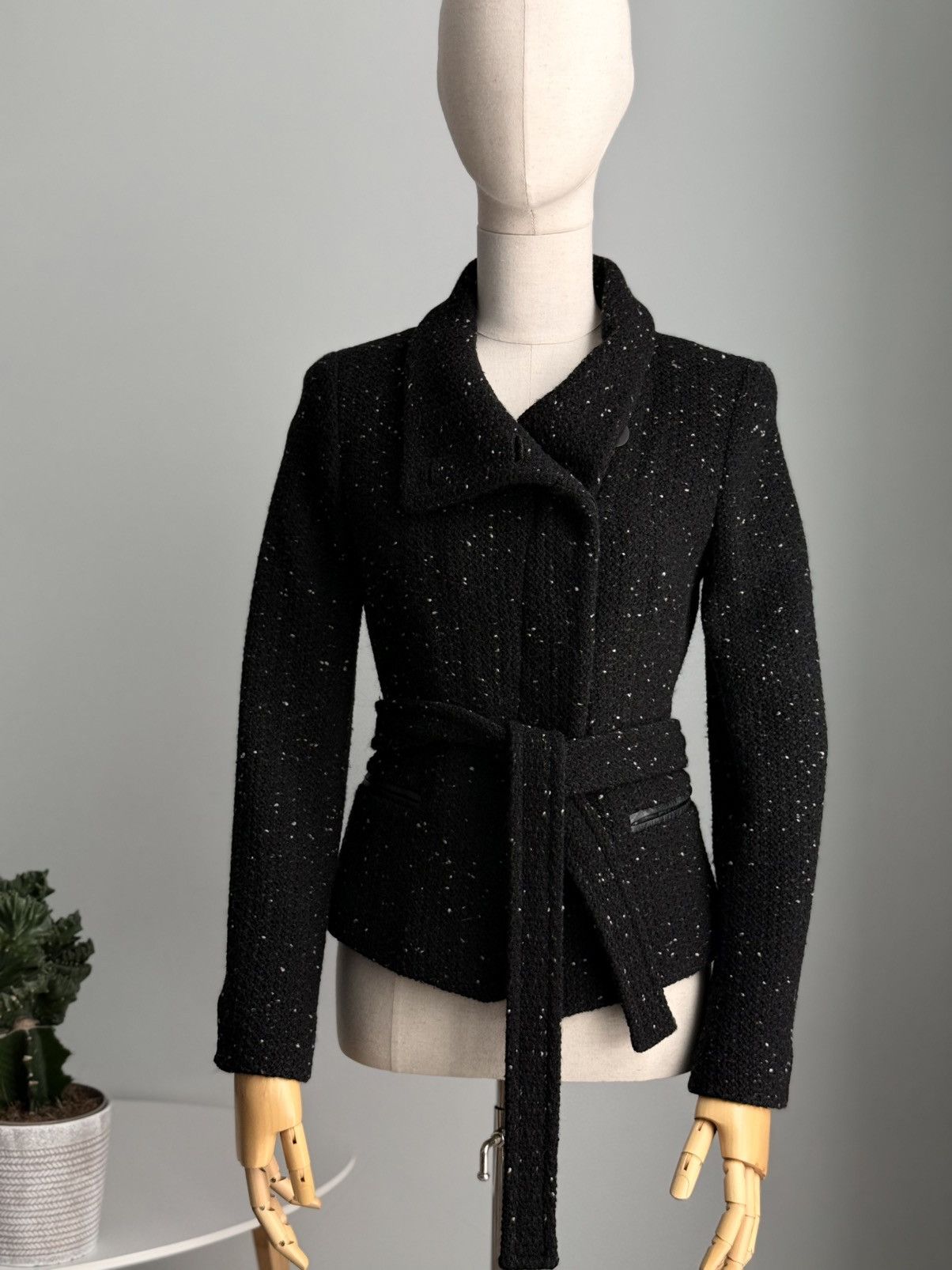 Max Mara Max Mara Black Wool Belted Jacket Tweed Speckled Short Coat Size XS / US 0-2 / IT 36-38 - 2 Thumbnail