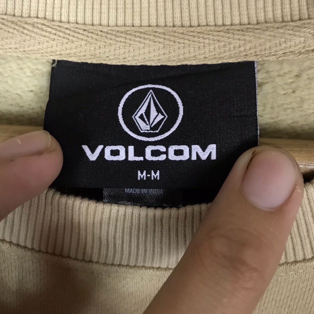 Volcom Vintage Volcom Spell Out Pullover Jumper Sweatshirt Size US M / EU 48-50 / 2 - 6 Thumbnail