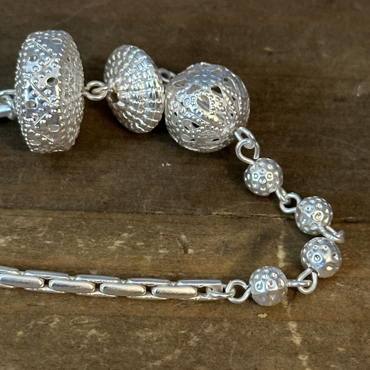 Other Silver tone stationed filigree bead necklace Size ONE SIZE - 4 Thumbnail