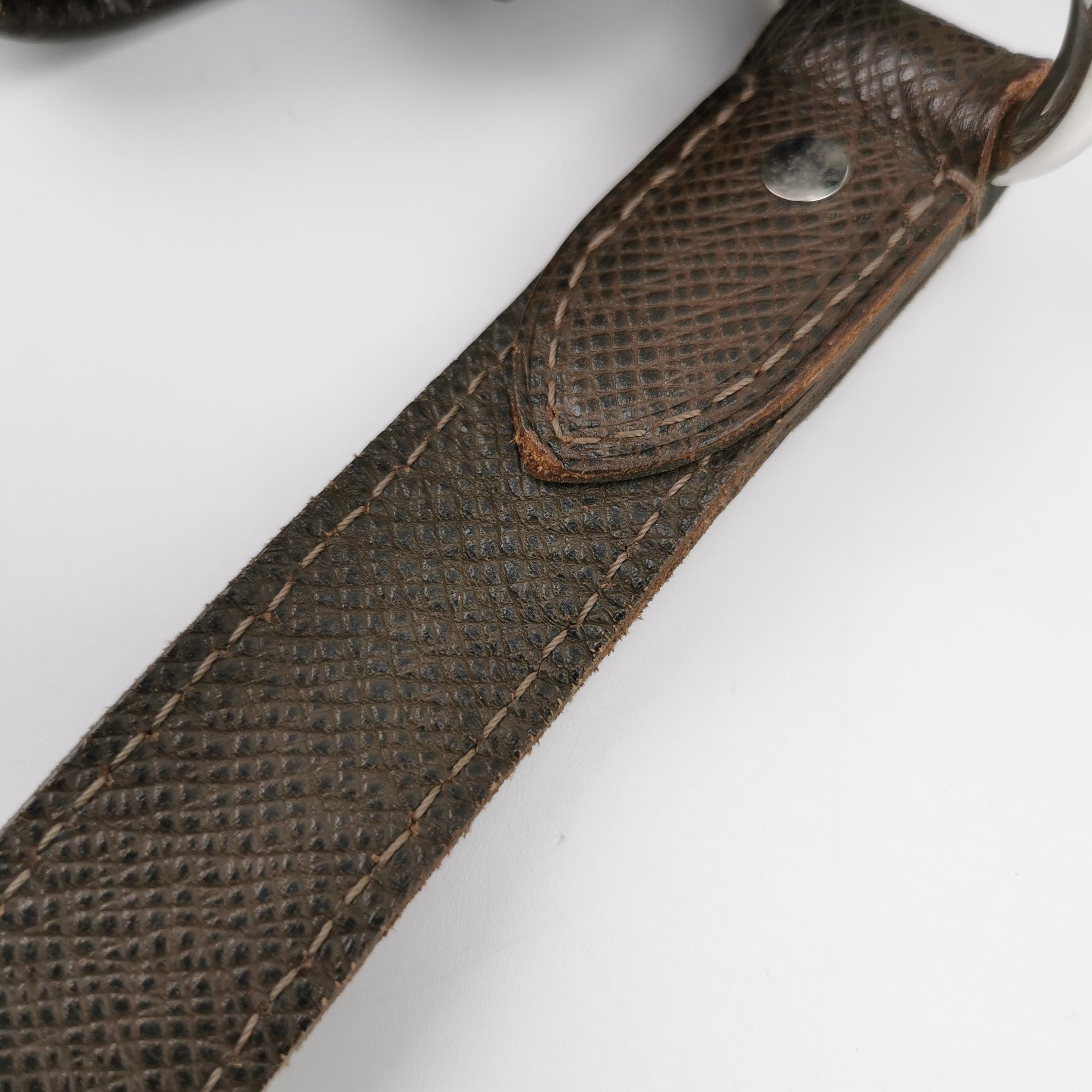 Louis Vuitton Louis Vuitton (LV) Cowhide Solid Color Flap Crossbody Bag - Size ONE SIZE - 8 Thumbnail