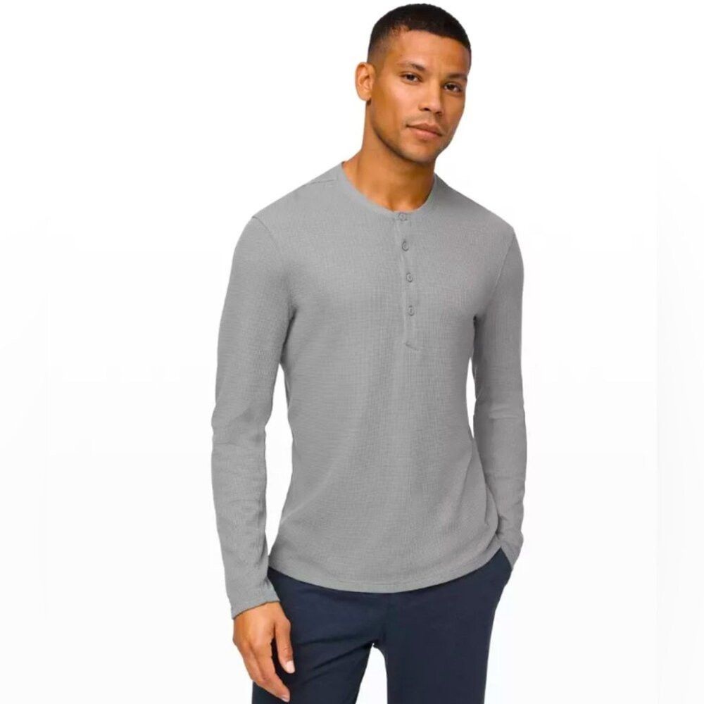 Lululemon Lululemon Athletica Gray Men's Henley Shirt Size Medium Size US M / EU 48-50 / 2 - 1 Thumbnail