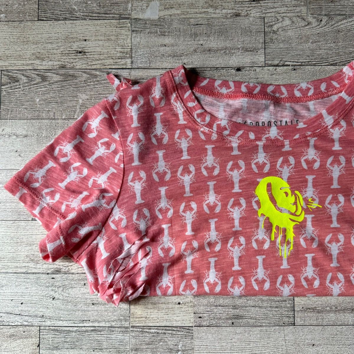 Aeropostale AERO, Reworked, Coral, Lobster Graphic, Cropped Baby Tee Size XS / US 0-2 / IT 36-38 - 14 Thumbnail