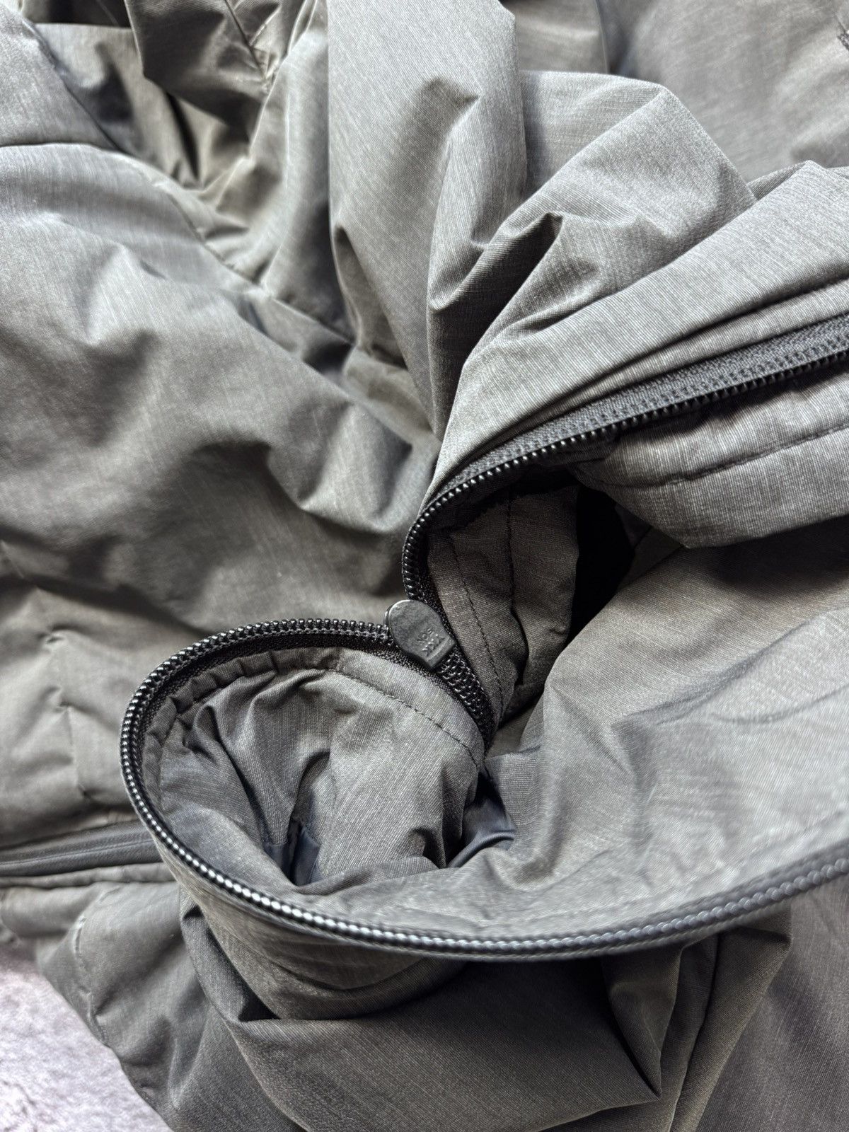Arc'teryx Arc'teryx Women's Insulated Long Jacket Size L / US 10 / IT 46 - 6 Thumbnail
