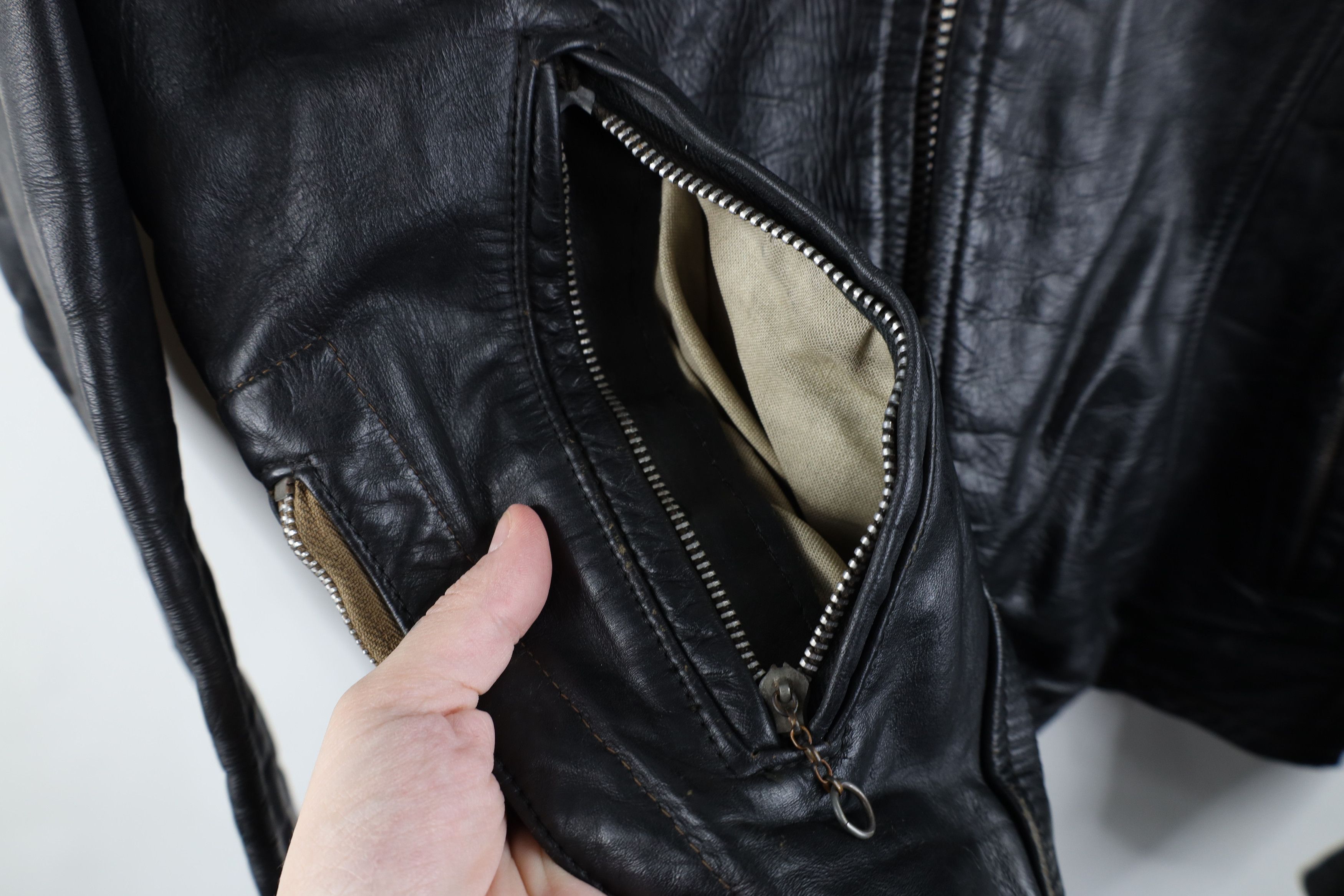 Vintage Vintage 70s Cafe Racer Motorcycle Bomber Jacket Black USA Size US L / EU 52-54 / 3 - 8 Thumbnail