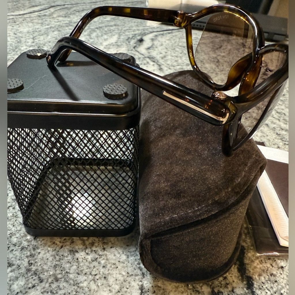 Tom Ford Tom Ford TF 1069 Brown Sunglasses Size ONE SIZE - 3 Thumbnail