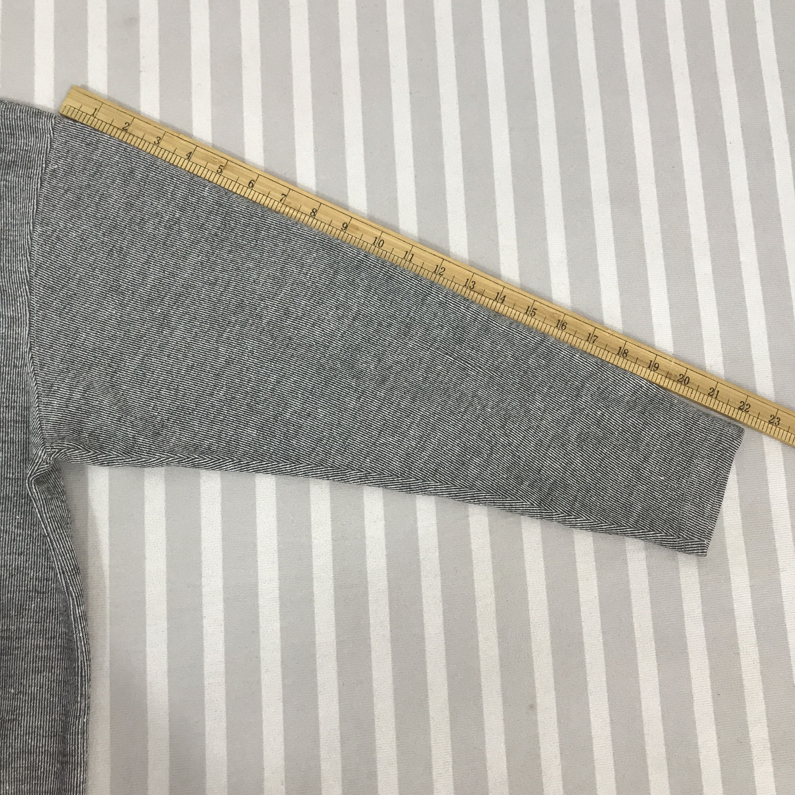 Guess Vintage Guess Jeans Striped long sleeve T-shirt Size US M / EU 48-50 / 2 - 4 Thumbnail
