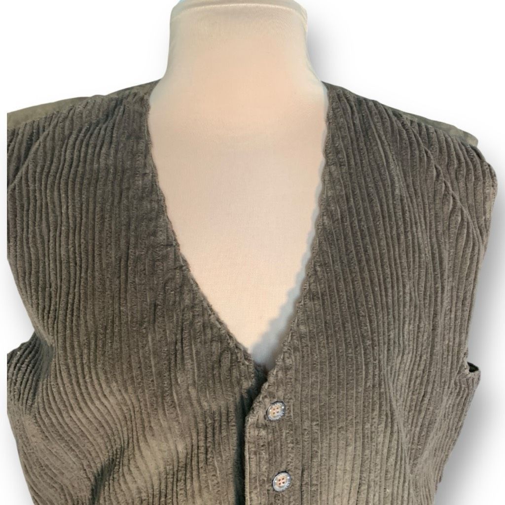 Vintage Vintage Basic Equipment Brown Corduroy Vneck Button Front Ve Size US L / EU 52-54 / 3 - 3 Thumbnail