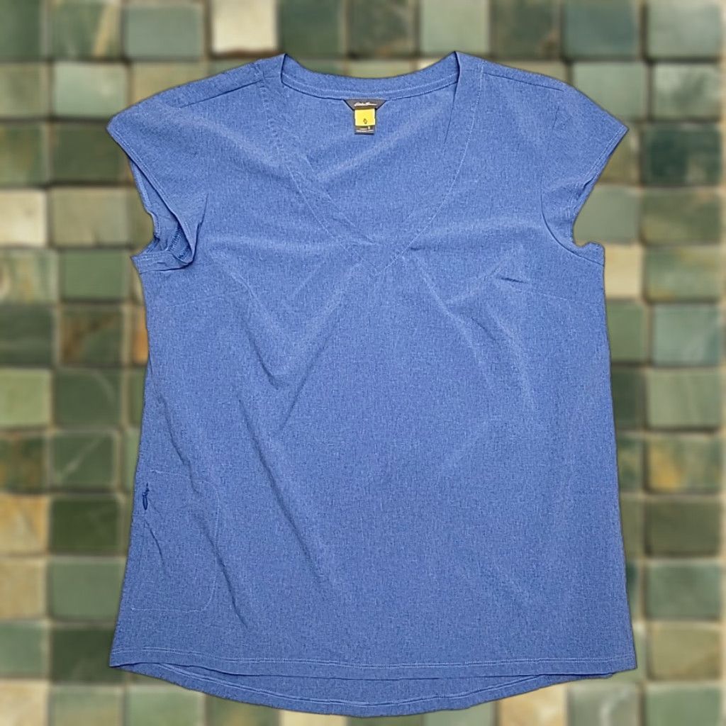 Eddie Bauer VINTAGE Eddie Bauer Shirt Womens S Blue Travex Short Sleeve V-neck Travel Hike Outdoor Size S / US 4 / IT 40 - 1 Thumbnail
