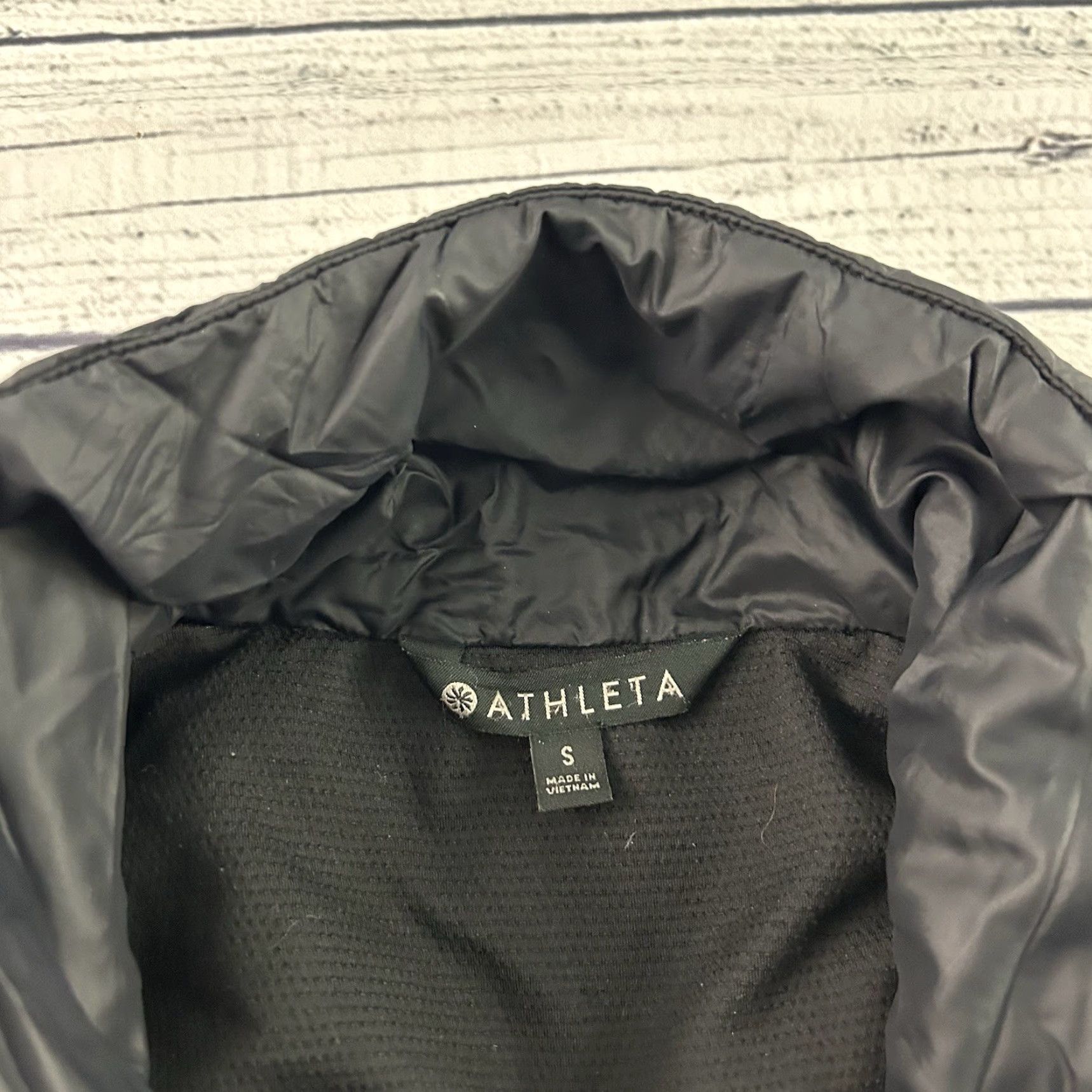 Athleta Athleta Jacket Women S Black Down Puffer Full Zip Athleisure Style Size S / US 4 / IT 40 - 4 Thumbnail