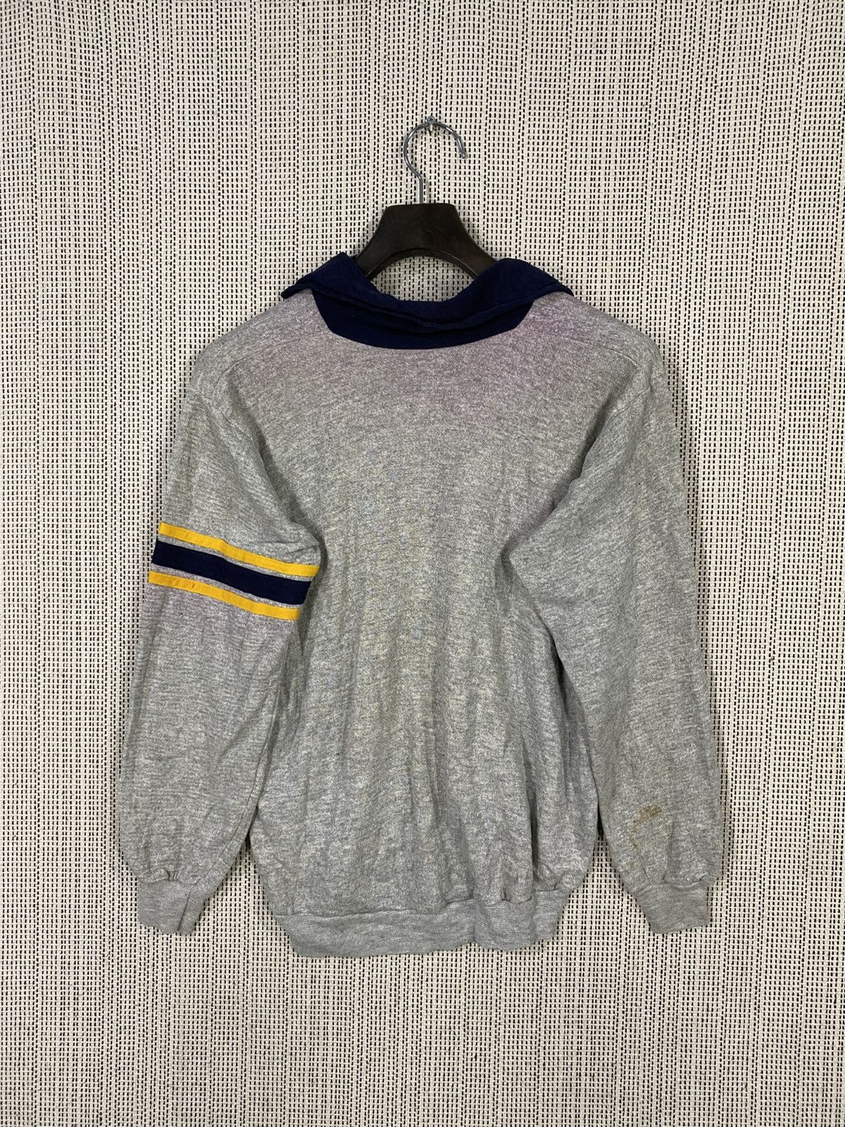 Champion Vintage 80s GEORGE WASHINGTON UNIVERSITY champion sweatshirt Size US XL / EU 56 / 4 - 5 Thumbnail