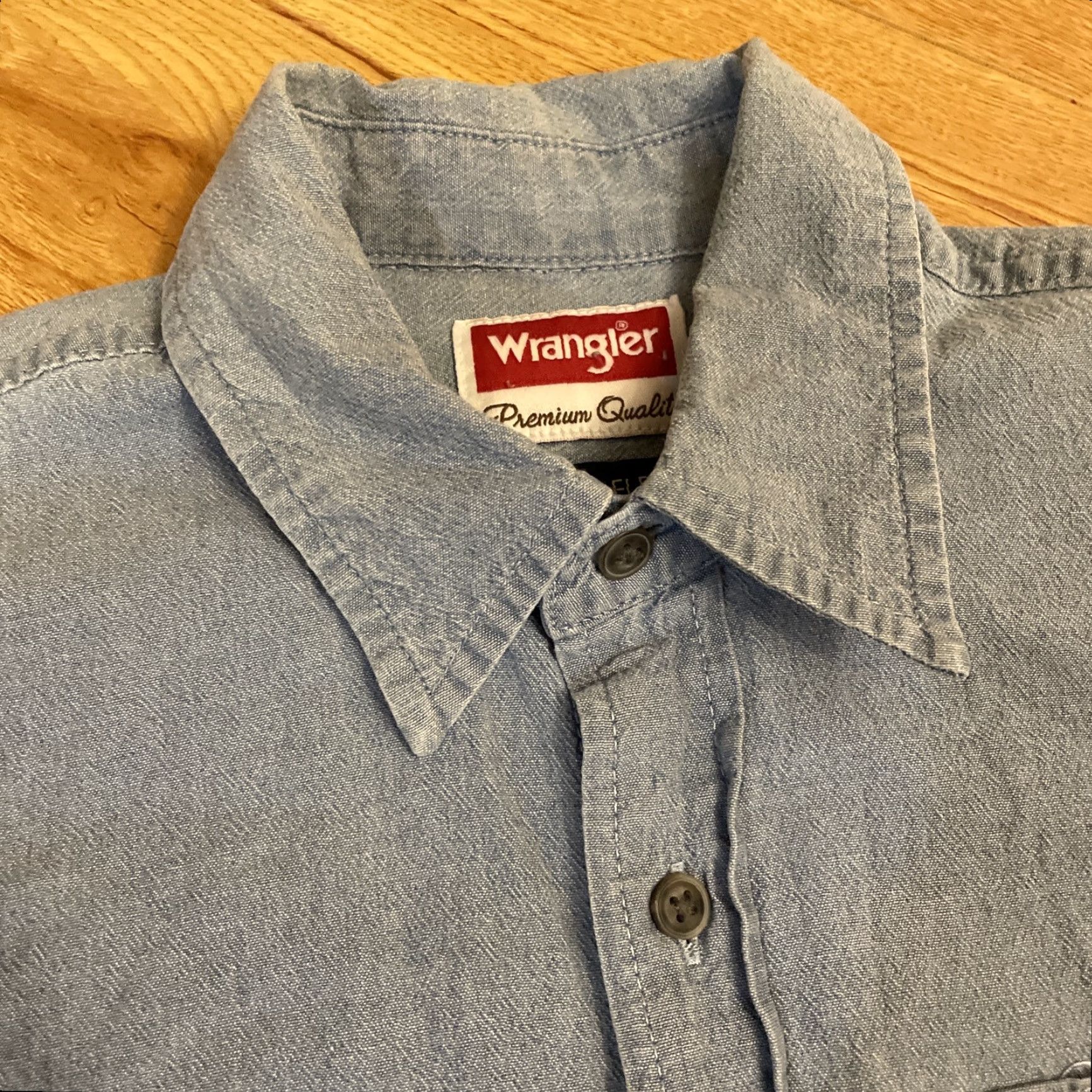 Wrangler VINTAGE Wrangler Flex Work Shirt Mens Small Blue Chambray Western Button-Up Shirt Size US S / EU 44-46 / 1 - 4 Thumbnail