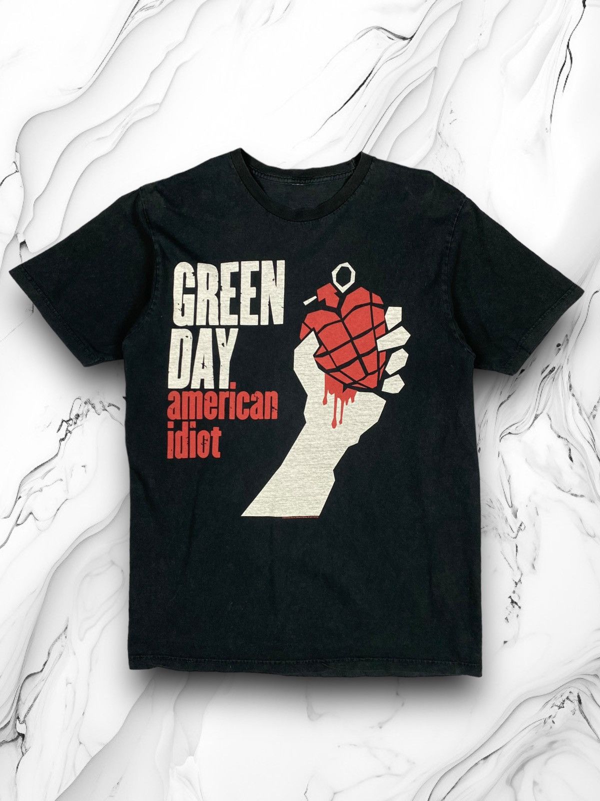 Vintage Vintage Y2K Green Day American Idiot Punk Rock Band 2010 Tee Size US L / EU 52-54 / 3 - 1 Thumbnail